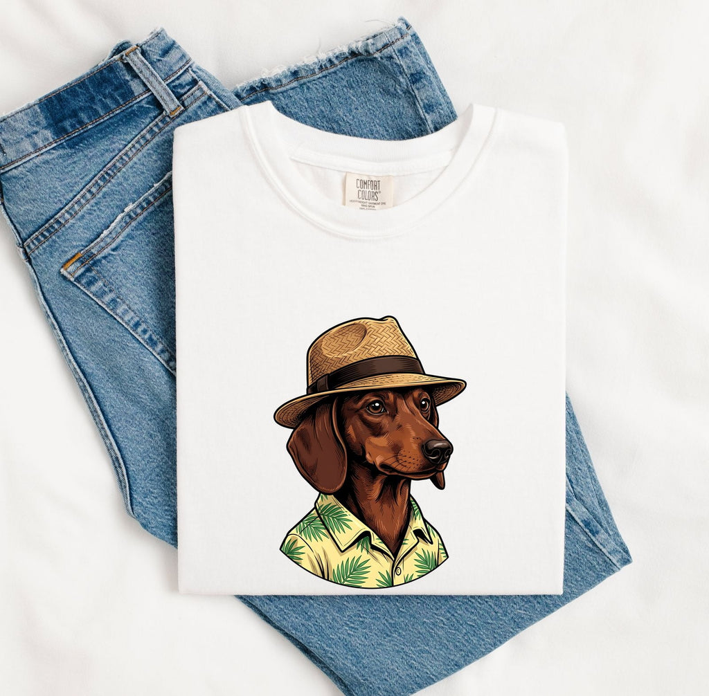 Dachshund Shirt for Women – Beach Hat Travel Wiener Dog Graphic Tee