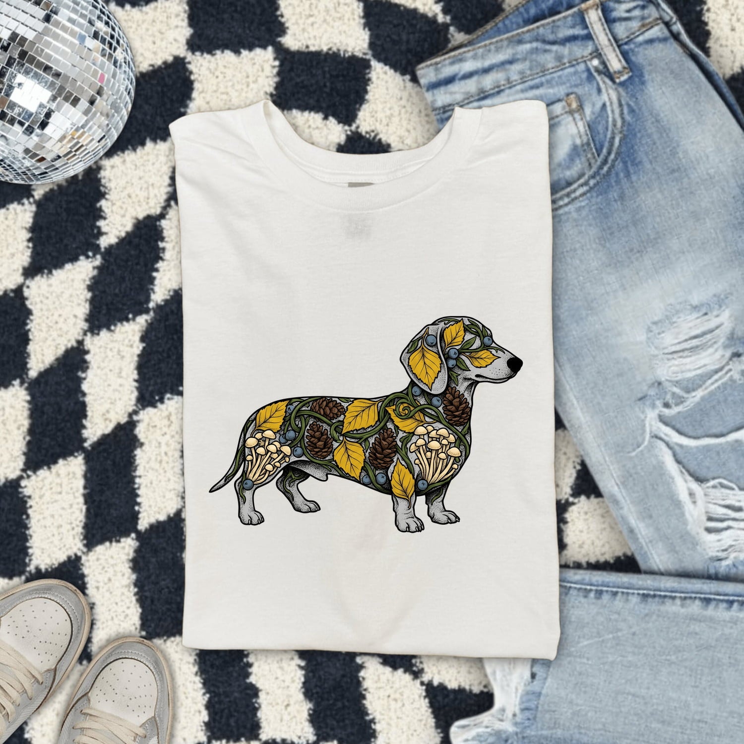 Dachshund Shirt for Women – Nature Leaf Art Wiener Dog Graphic Tee