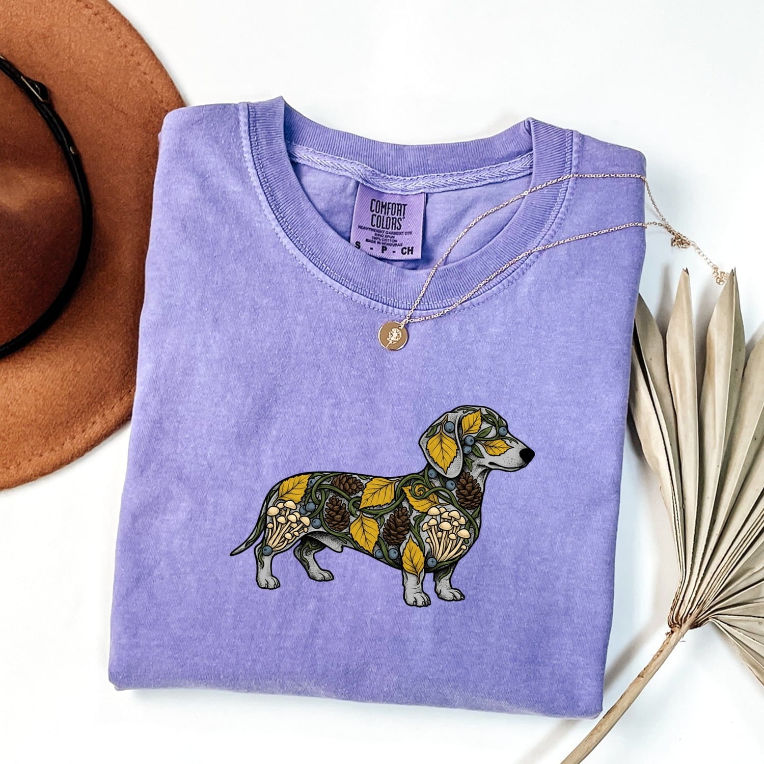 Dachshund Shirt for Women – Nature Leaf Art Wiener Dog Graphic Tee
