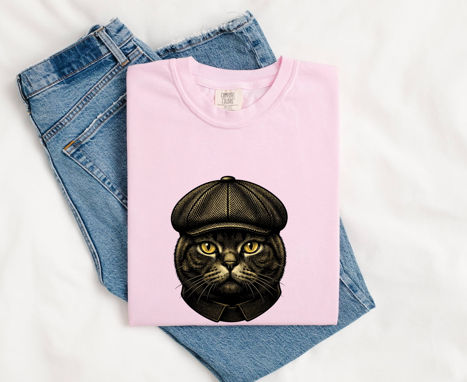 Tabby Cat Shirt for Women – Retro Striped Cat Graphic Tee
