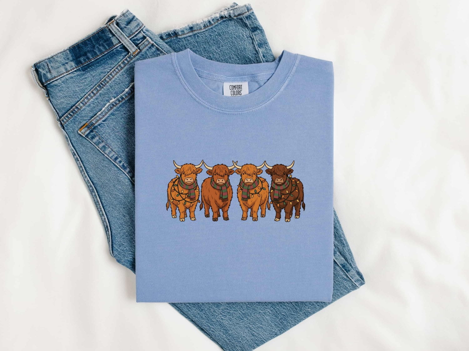 Highland Cattle Shirt Christmas Pets Gift Women Animated Tee Cow T-Shirt Xmas Fan Cartoony Tshirt Animal Graphic Doodle Christmas Lights