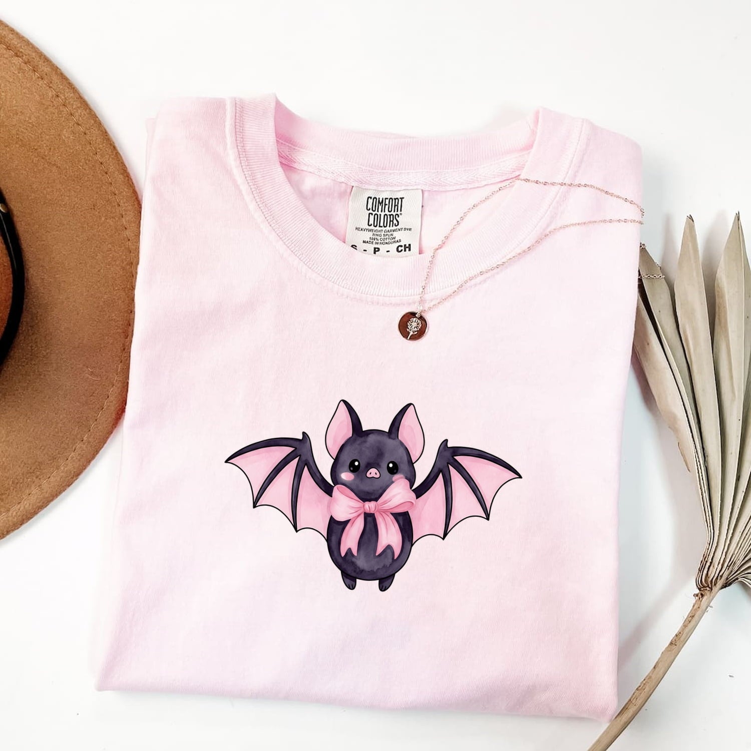 Charming Bat Shirt Halloween Pets Gift Women Anime Tee Flying Fox T-Shirt Spooky Fan Manga Tshirt Animal Graphic Marker Blush Bow Tshirt