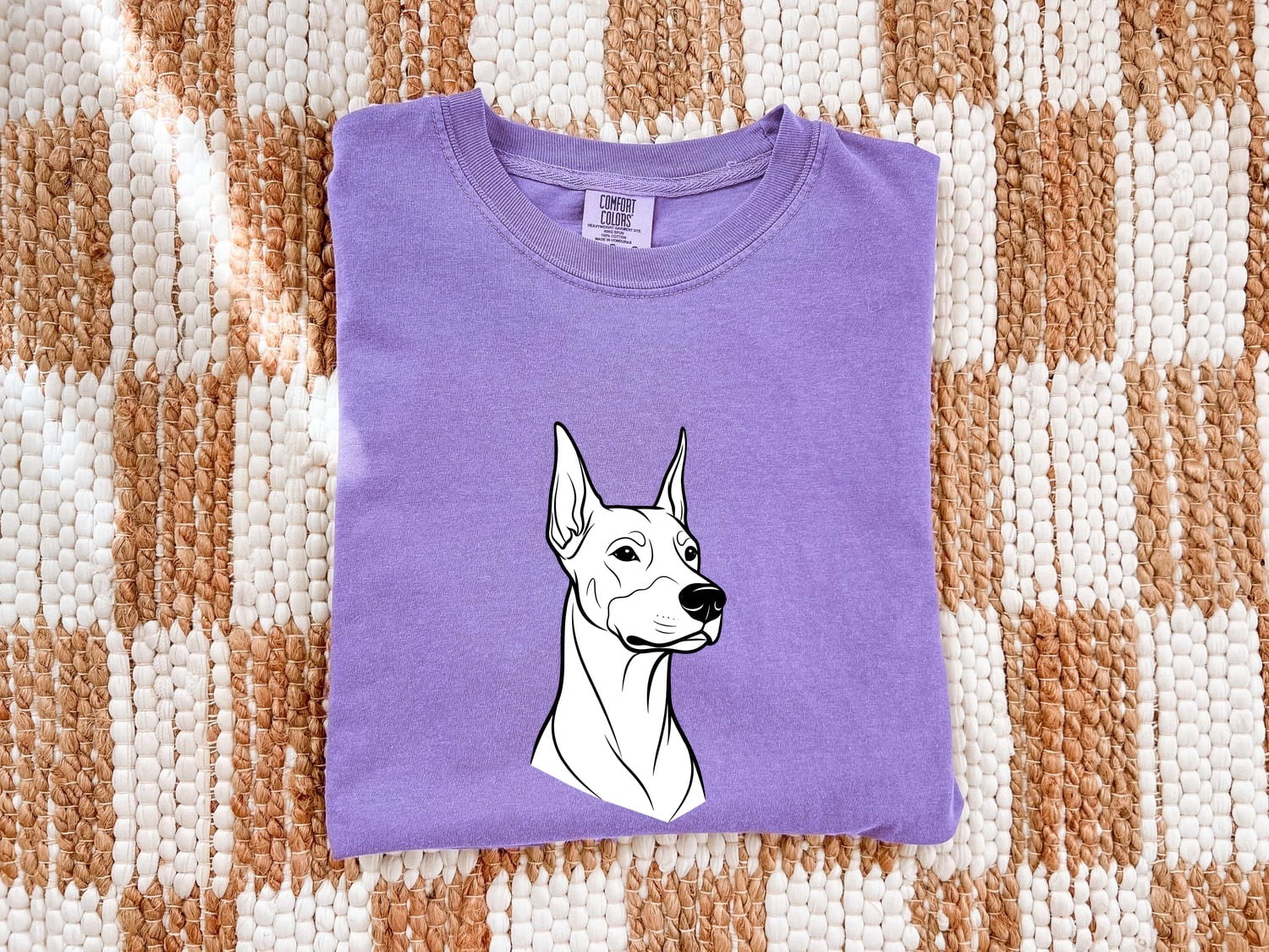 Doberman Shirt for Women – Minimalist Line Art Dog Graphic Tee