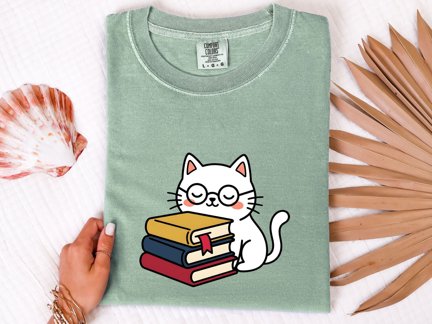 Cat Glasses Shirt Cat Bookworm Gift Women Kawaii Tee Spectacles T-Shirt Feline Fan Cute Tshirt Bibliophile Graphic Cartoon Books Tshirt