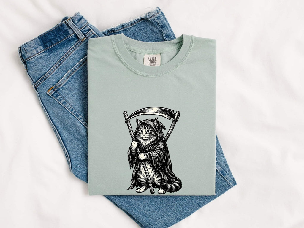 Cat Grim Reaper Shirt Cat Halloween Gift Women Gothic Tee Kitty T-Shirt Cat Fan Dark Tshirt Spooky Graphic Vintage Scythe Tshirt