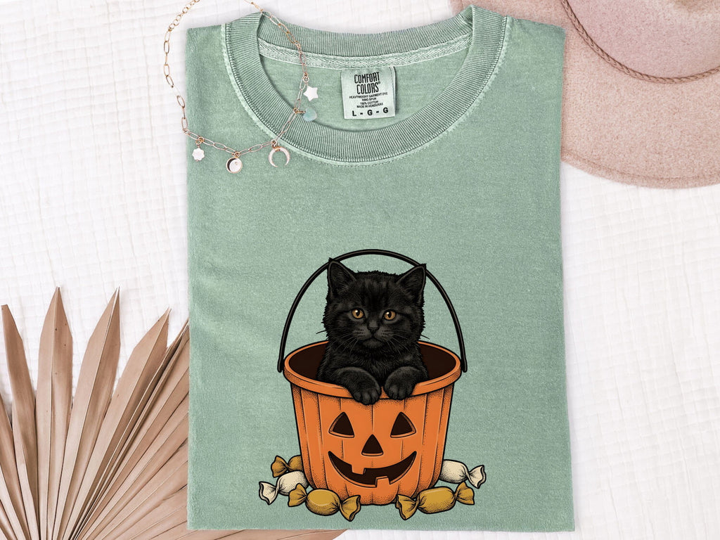 Black Cat Shirt Halloween Cat Gift Women Vintage Tee Kitty T-Shirt Horror Fan Retro Tshirt Feline Graphic Hand Drawn Pumpkin Bucket Tshirt