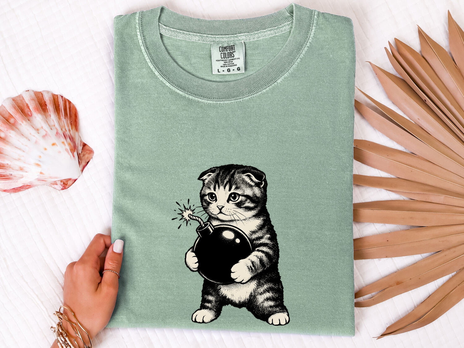 Funny Cat Shirt for Women – Retro Bomb Sketch Humor Kitty Graphic Tee