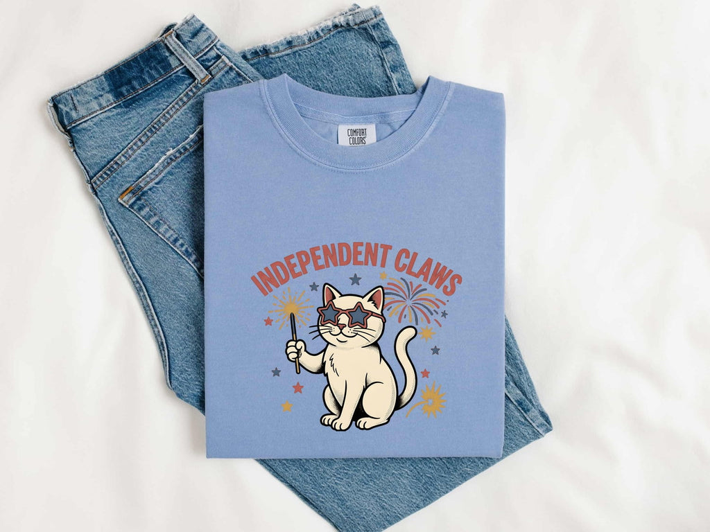 4th of July Cat Shirt for Women – Patriotic Vintage Fireworks Kitty Graphic Tee