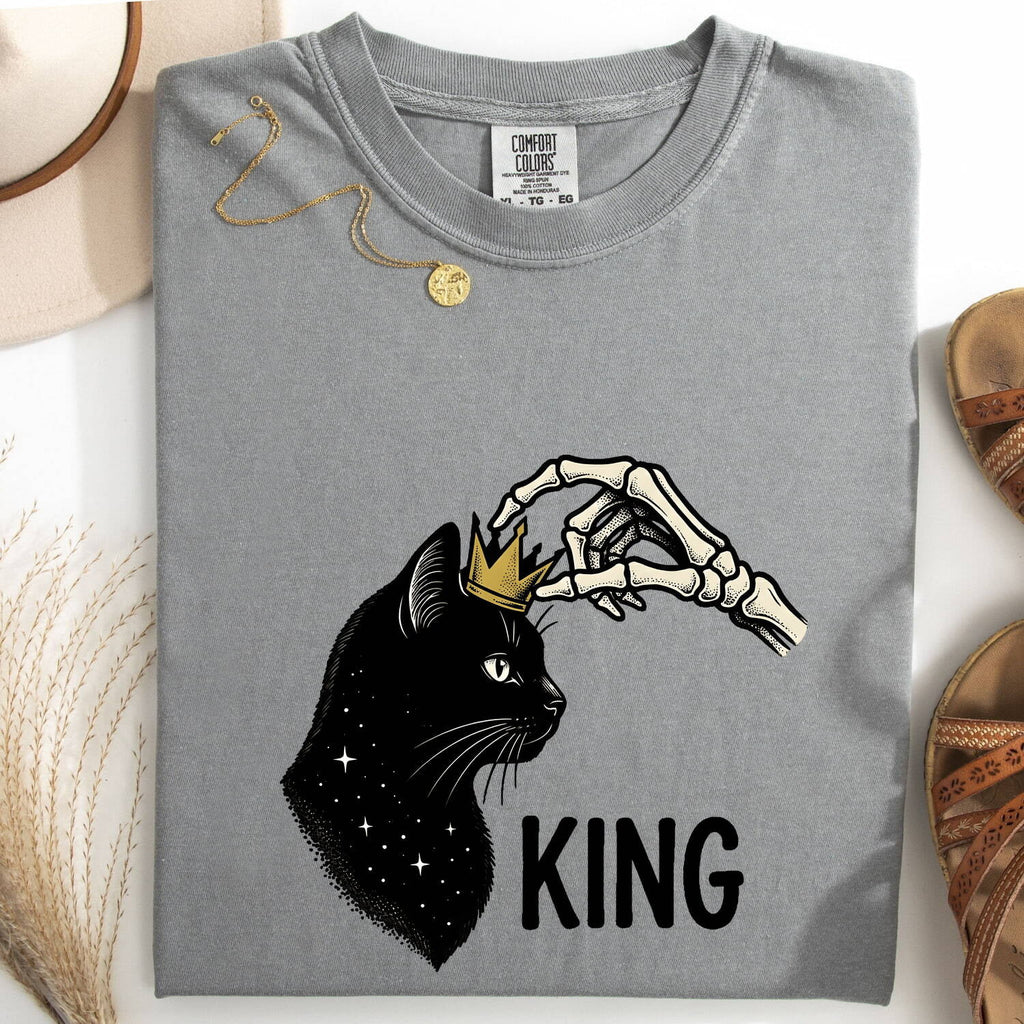 Halloween Black Cat Shirt for Women – Gothic Crown & Skeleton Hand Graphic Tee