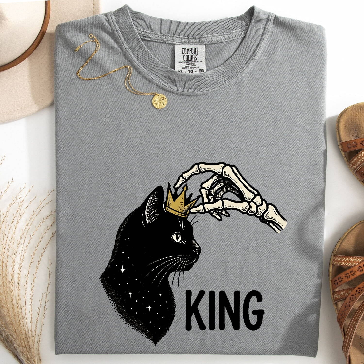 Halloween Black Cat Shirt for Women – Gothic Crown & Skeleton Hand Graphic Tee