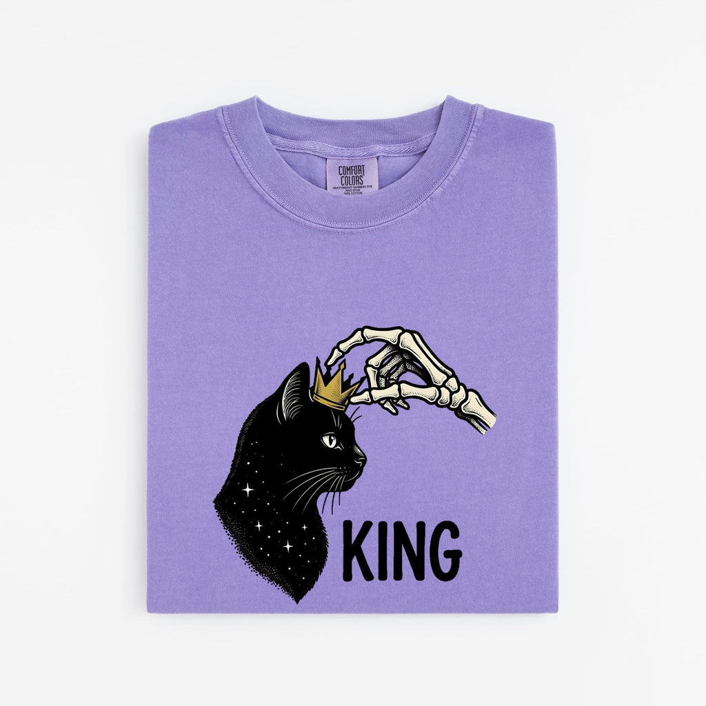 Halloween Black Cat Shirt for Women – Gothic Crown & Skeleton Hand Graphic Tee