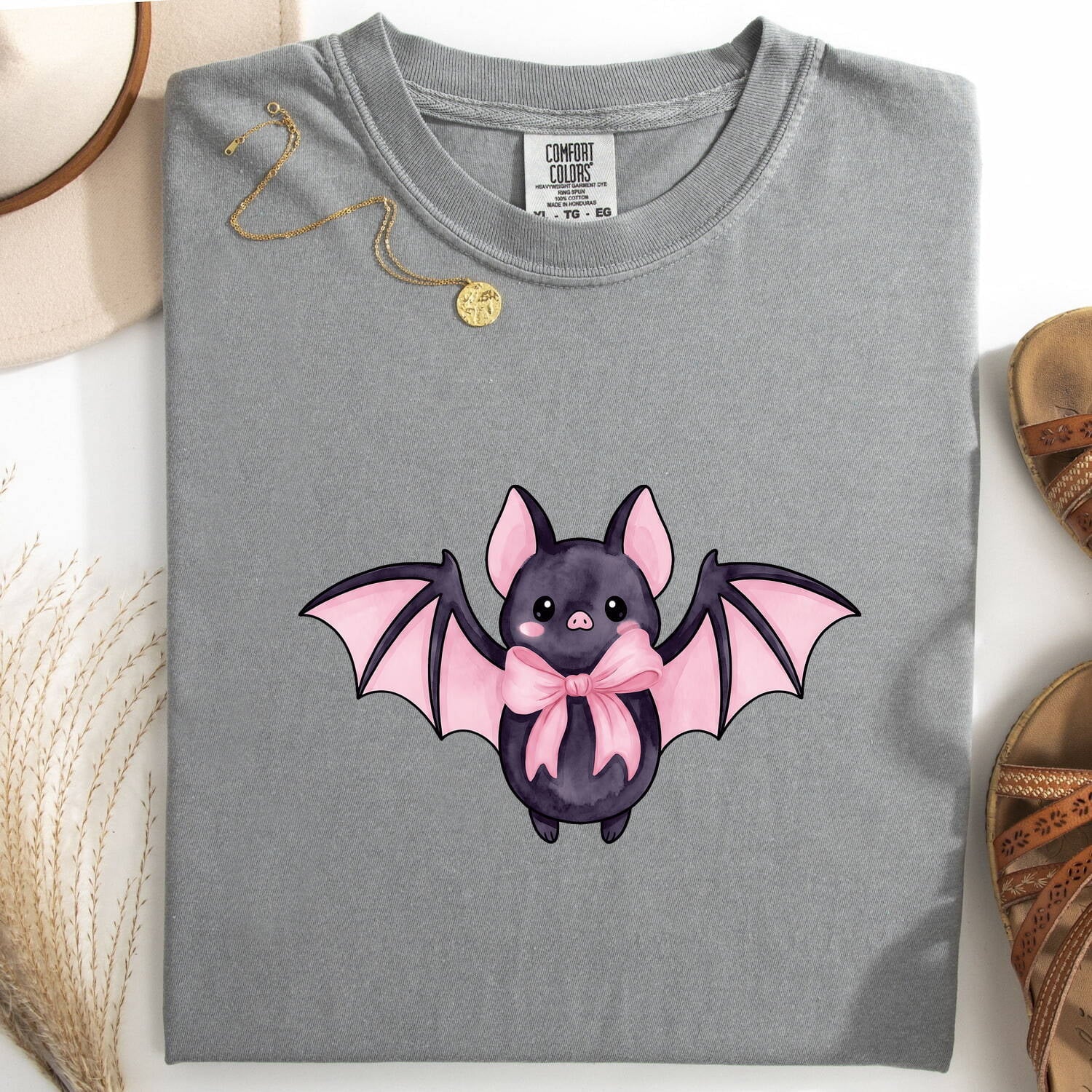 Charming Bat Shirt Halloween Pets Gift Women Anime Tee Flying Fox T-Shirt Spooky Fan Manga Tshirt Animal Graphic Marker Blush Bow Tshirt