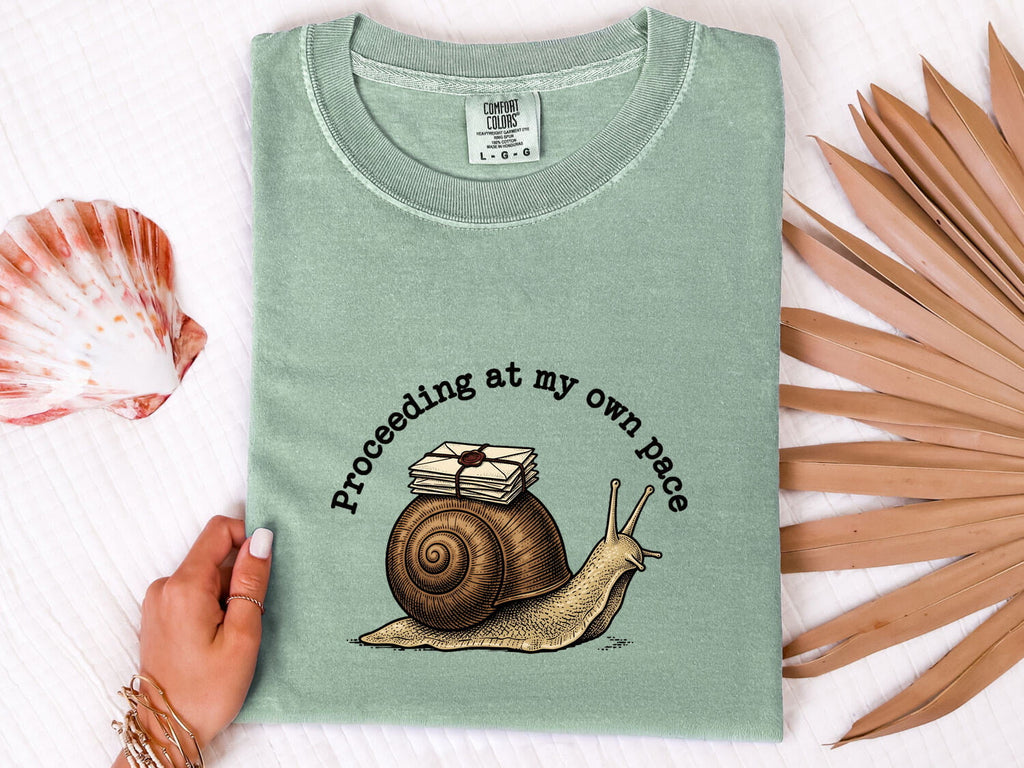 Postal Snail Shirt Funny Pet Gift Women Retro Tee Snail T-Shirt Humor Fan Vintage Tshirt Animal Graphic Sketch Letters Tshirt