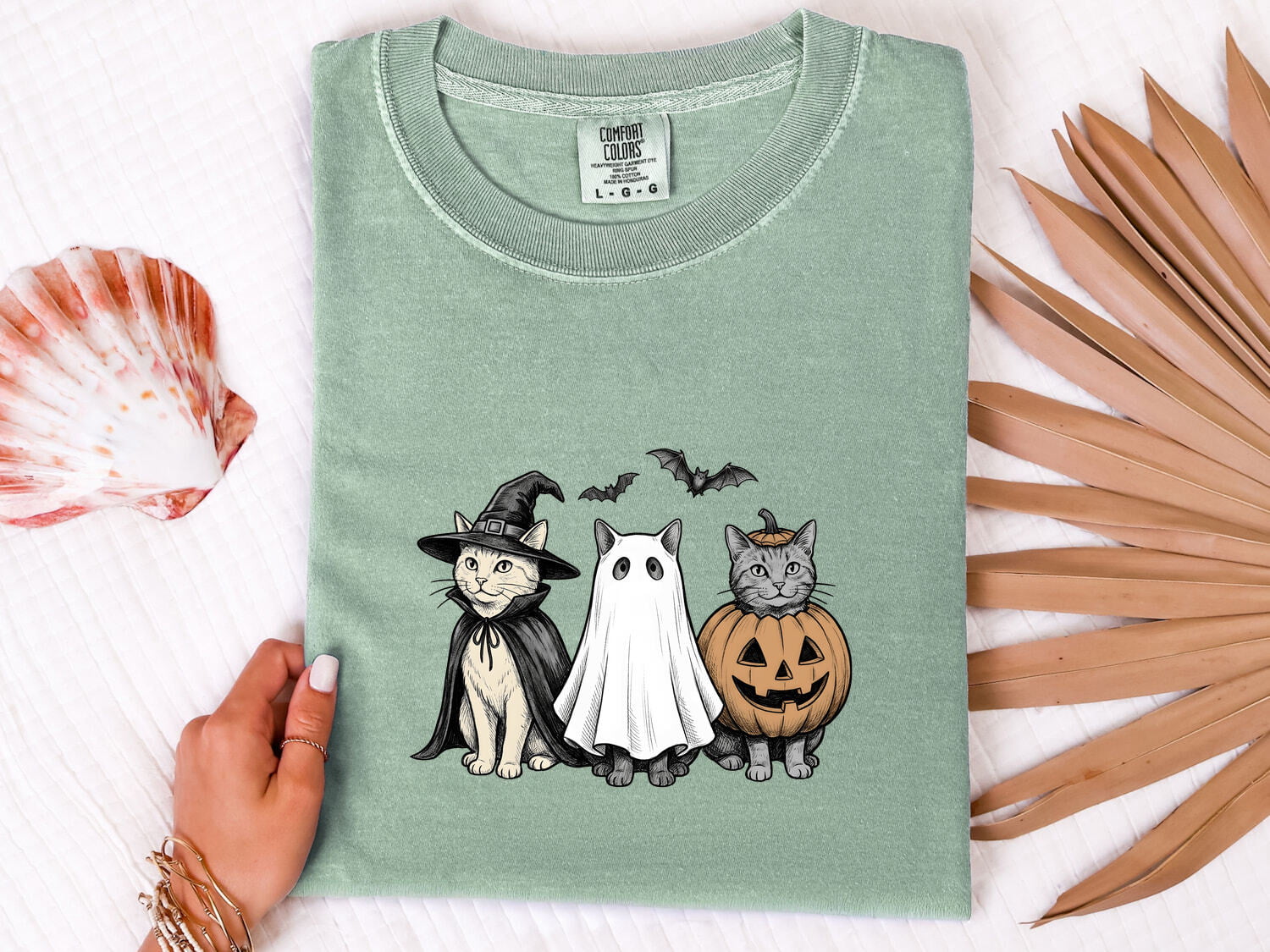 Kitty Outfit Shirt for Women – Halloween Retro Sketch Cat Costume Jack-O-Lantern Graphic Tee