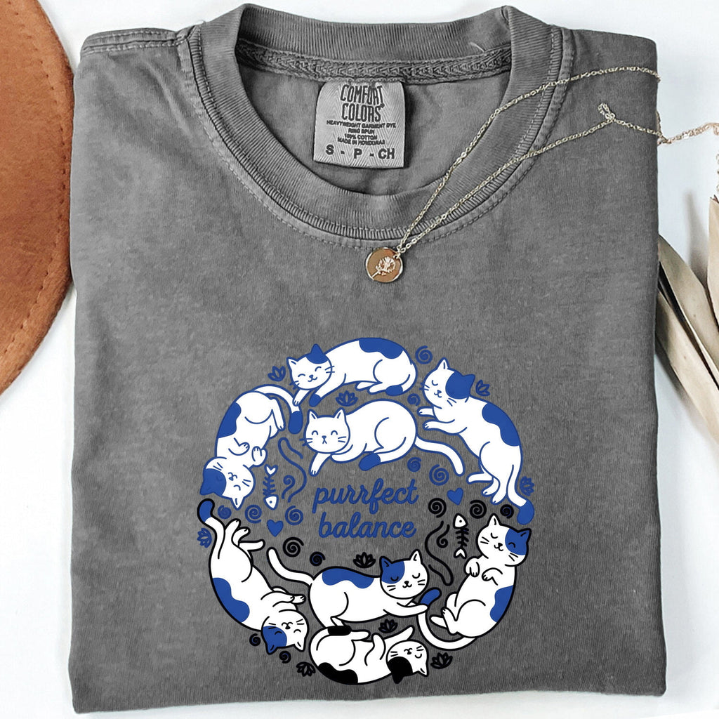 Napping Cats Shirt for Women – Simple Sketch Fish Skeleton Feline Graphic Tee