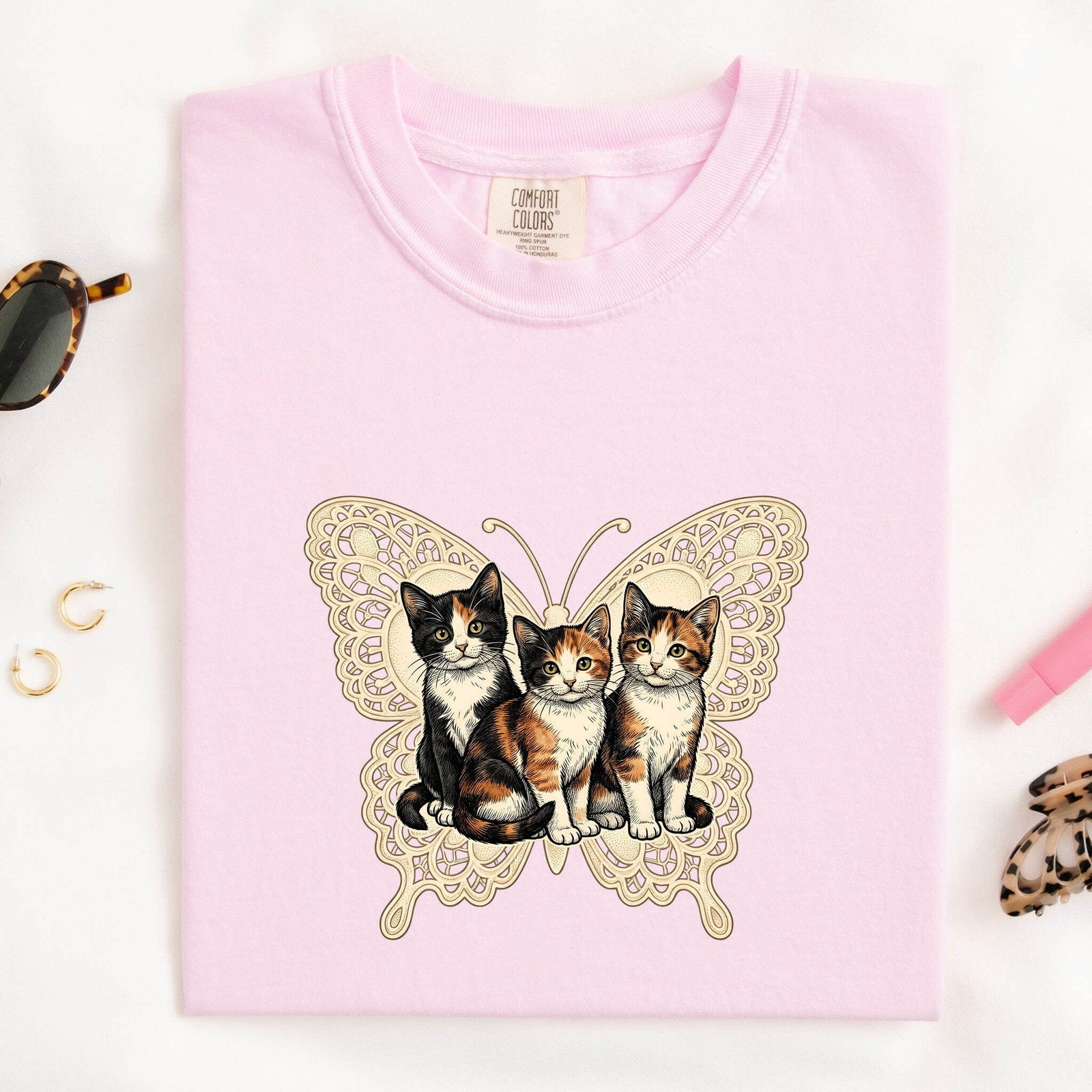 Calico Cat Shirt Cat Pet Gift Women Hippie Tee Kitten T-Shirt Cat Fan Feline Tshirt Animal Graphic Retro Moth Tshirt