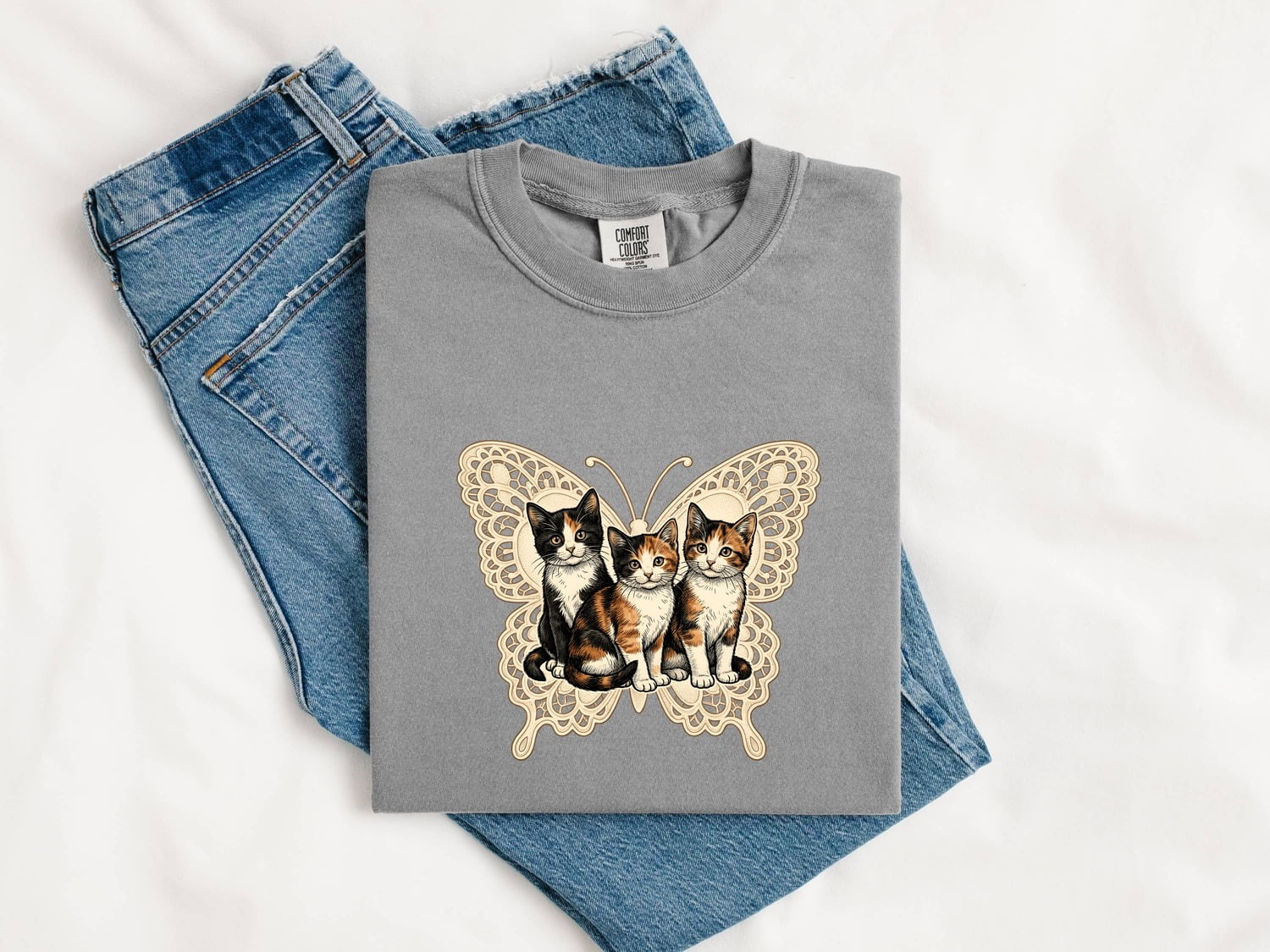 Calico Cat Shirt Cat Pet Gift Women Hippie Tee Kitten T-Shirt Cat Fan Feline Tshirt Animal Graphic Retro Moth Tshirt