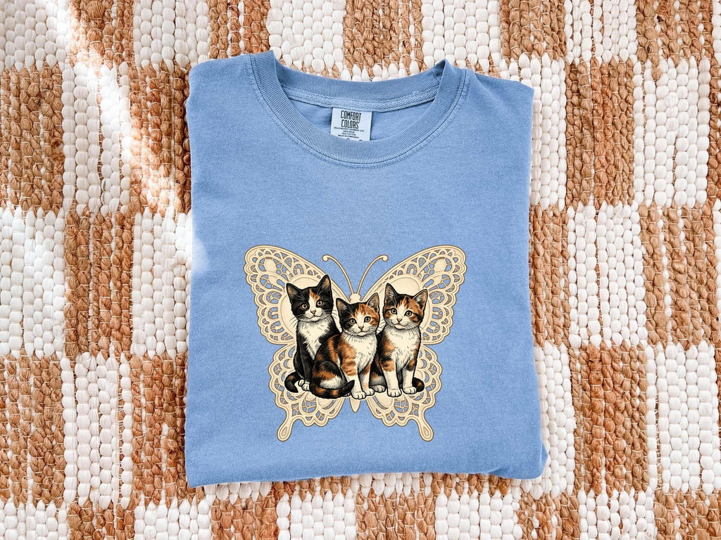 Calico Cat Shirt Cat Pet Gift Women Hippie Tee Kitten T-Shirt Cat Fan Feline Tshirt Animal Graphic Retro Moth Tshirt