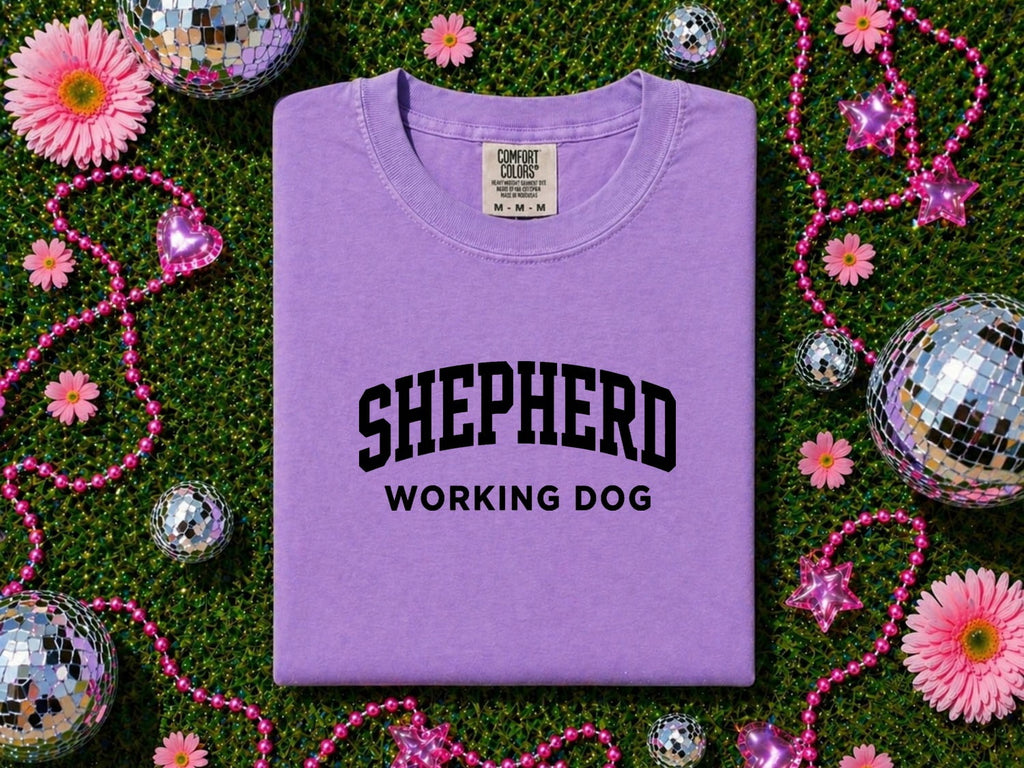 Shepherd Dog Shirt Dog Pets Gift Women Bold Tee Shepherd T-Shirt Dog Fan Collie Graphic Tshirt Vintage Arched Text Tshirt