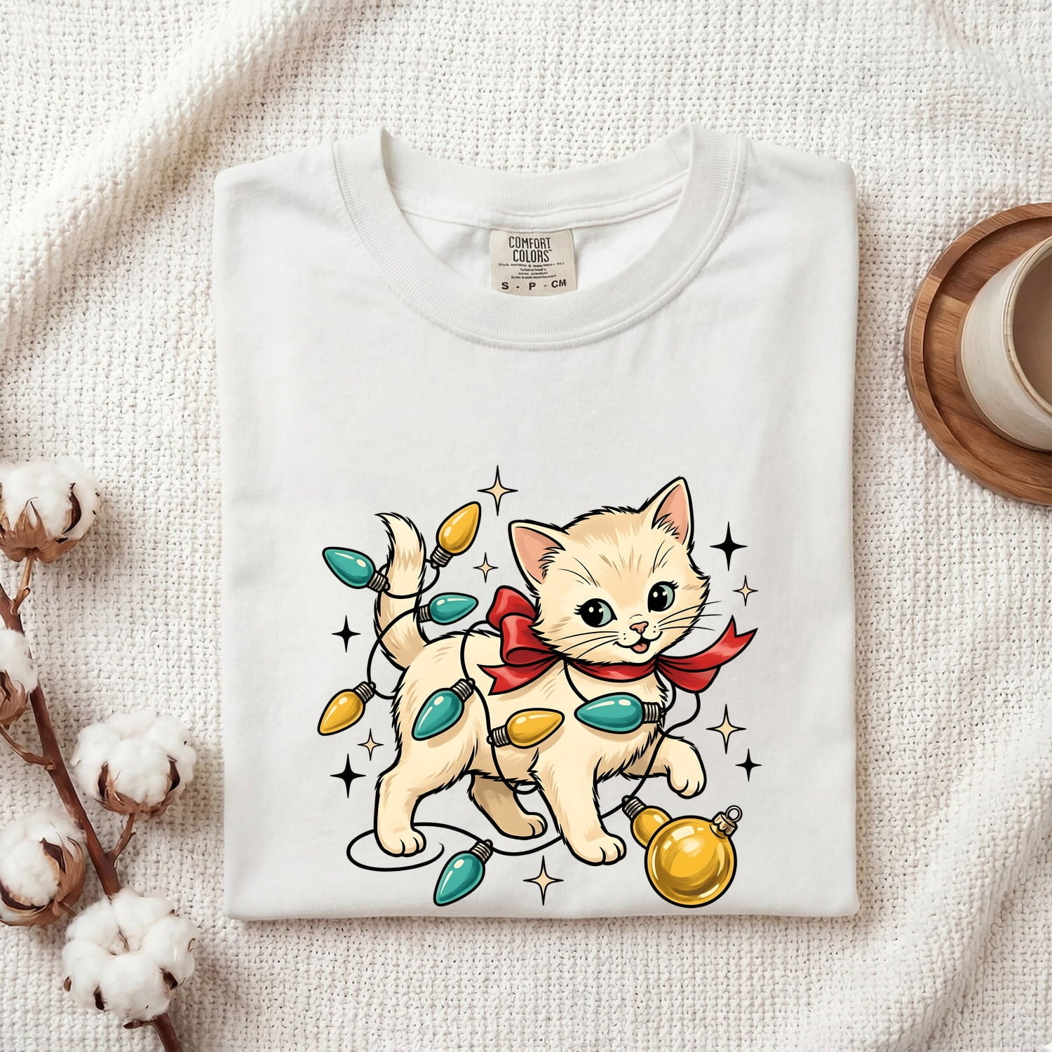 Christmas Cat Shirt for Women – Sweet Feline Fairy Lights Holiday Graphic Tee