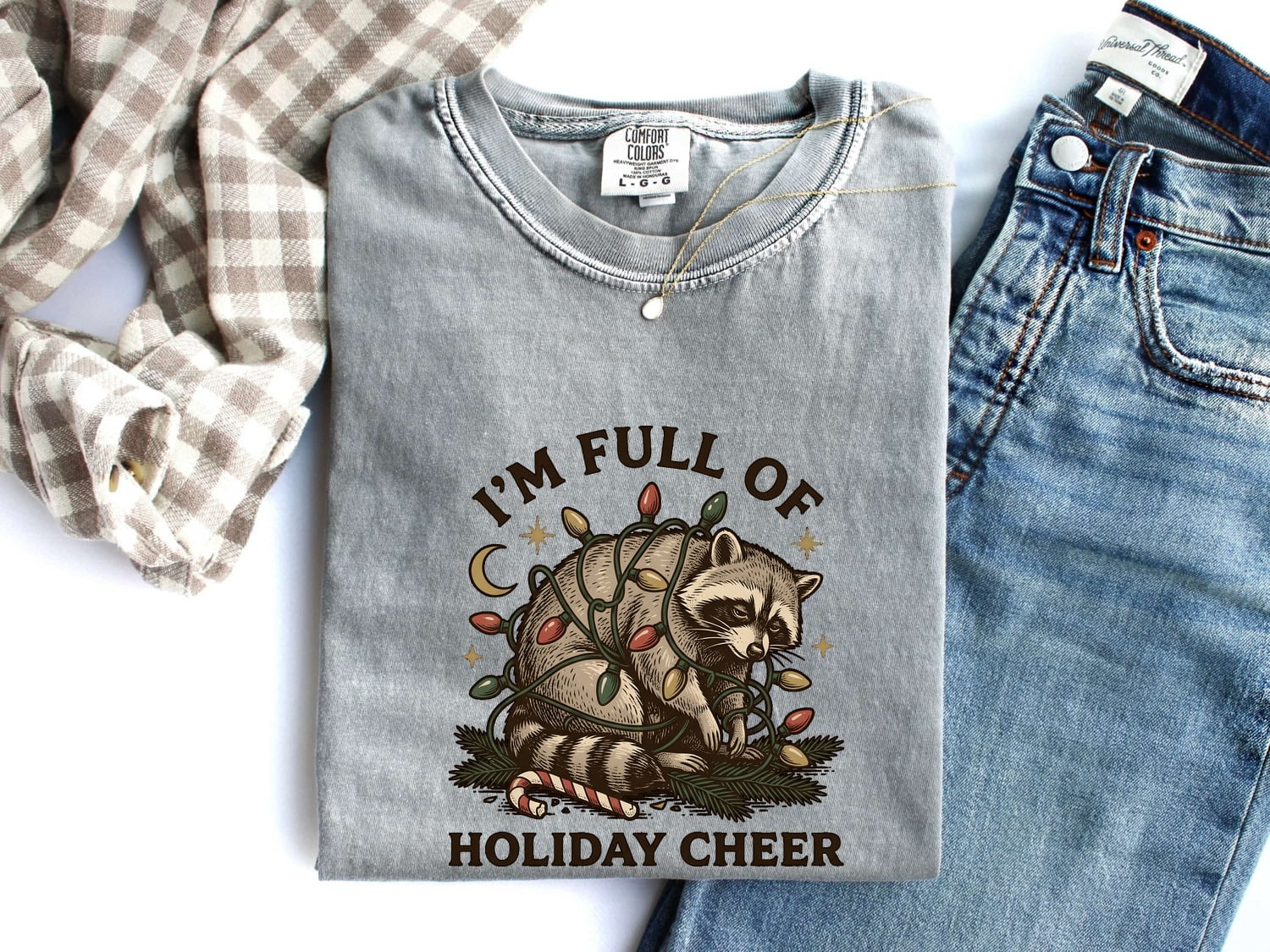 Christmas Raccoon Shirt for Women – Rustic Vintage Doodle Lights Peppermint Trash Panda Graphic Tee
