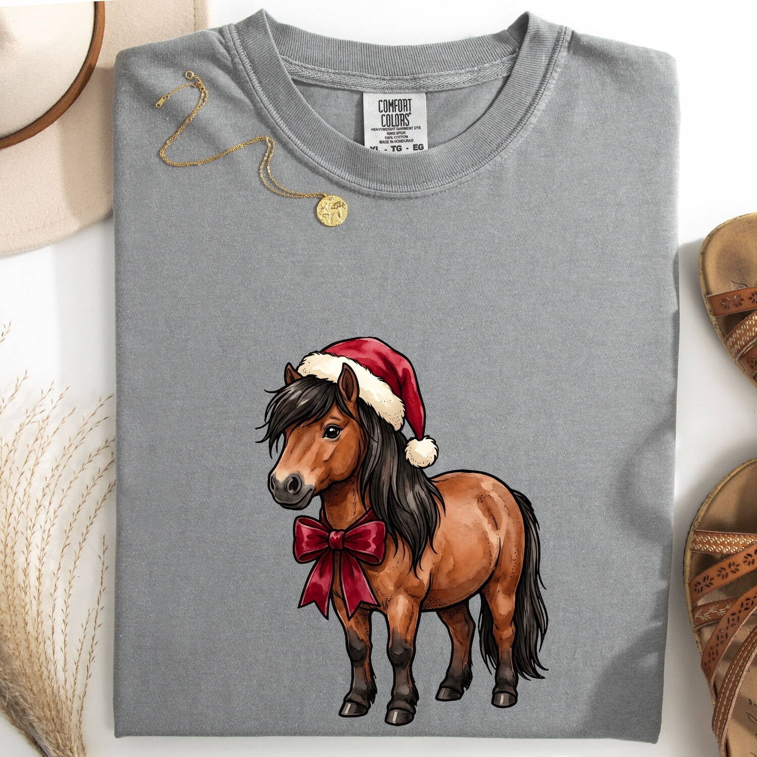 Christmas Horse Shirt for Women – Illustration Line Art Holiday Hat Ribbon Equine Graphic Tee