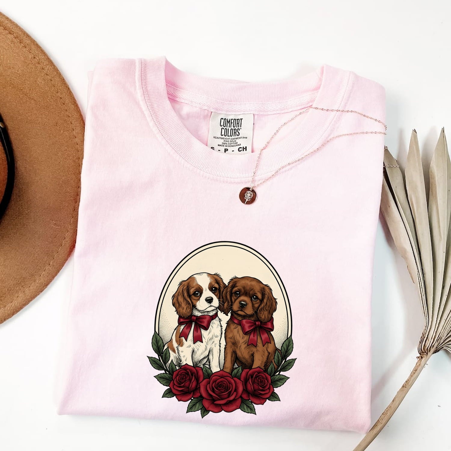 Cavalier Spaniel Shirt for Women – Valentine's Day Retro Vintage Dog Mom Graphic Tee