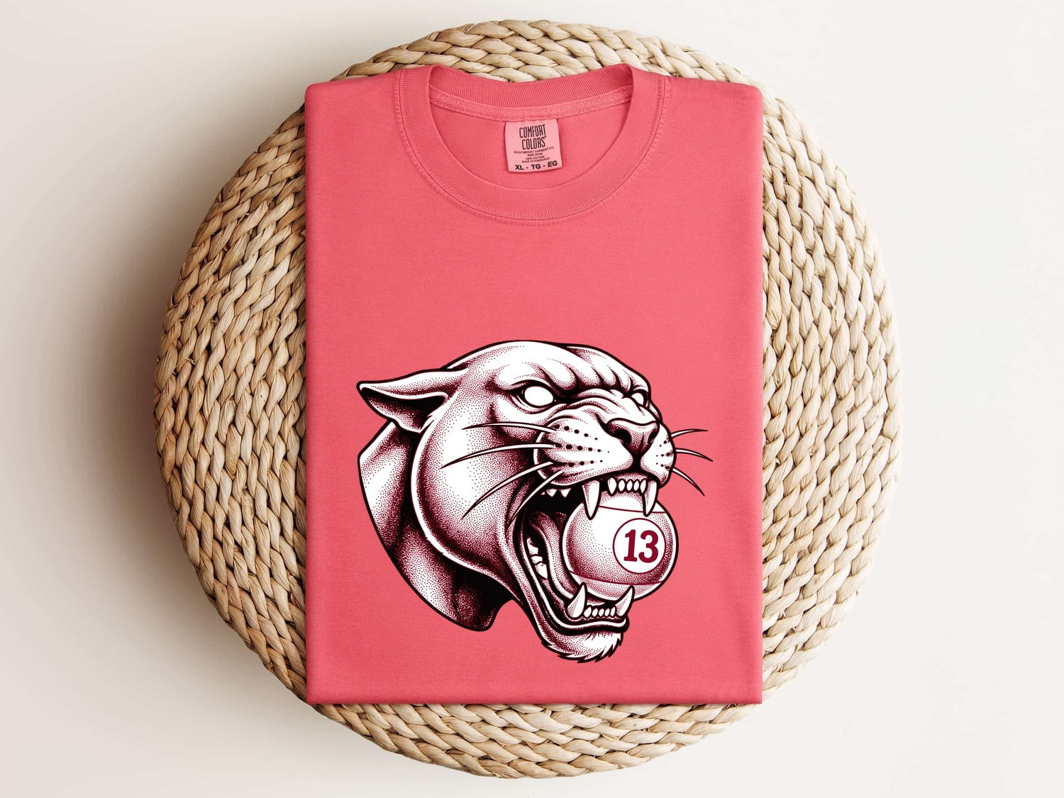 Panther Face Shirt for Women – Retro Arcade Gaming Leopard Illustration Graphic Tee