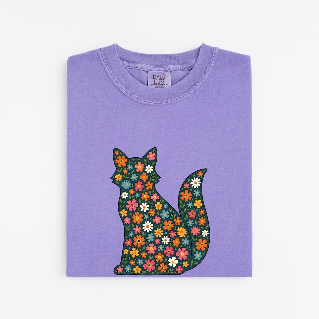 Garden Cat Shirt for Women – Vintage Floral Traditional Wild Blooms Kitty Graphic Tee