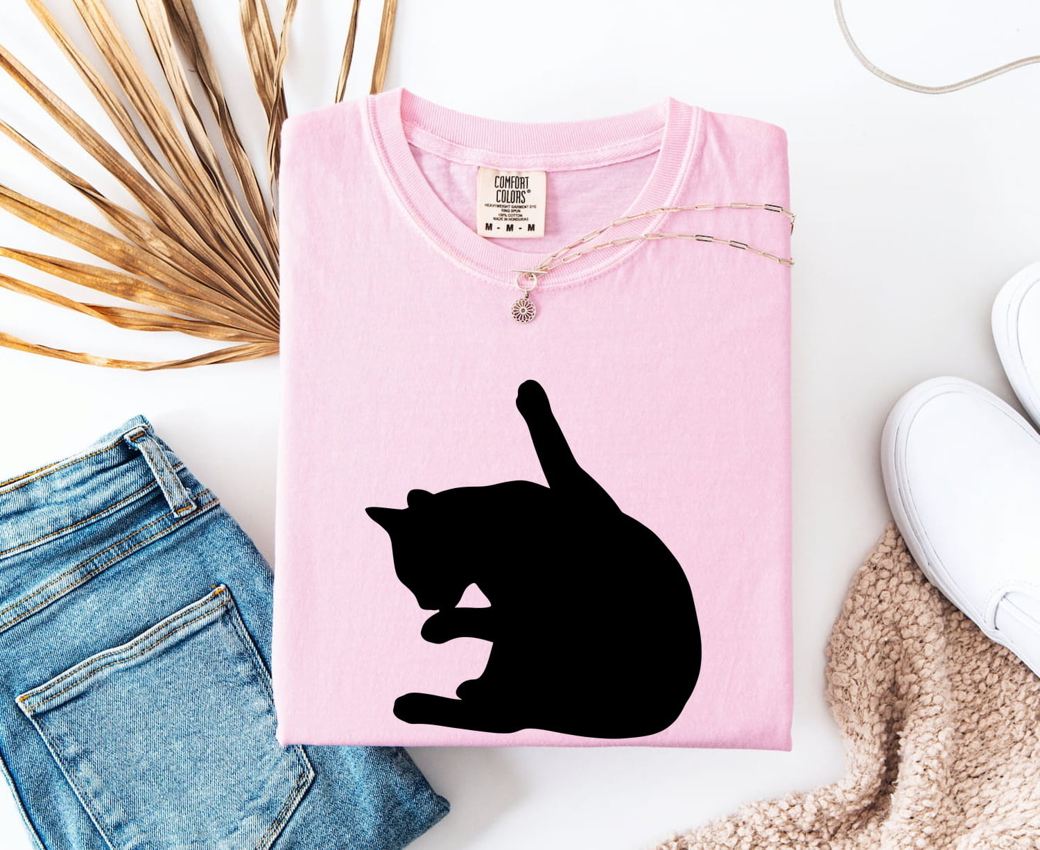 Cat Figure Shirt for Women – Simple Plain Fresh Pet Posture Illustration Feline Graphic Tee