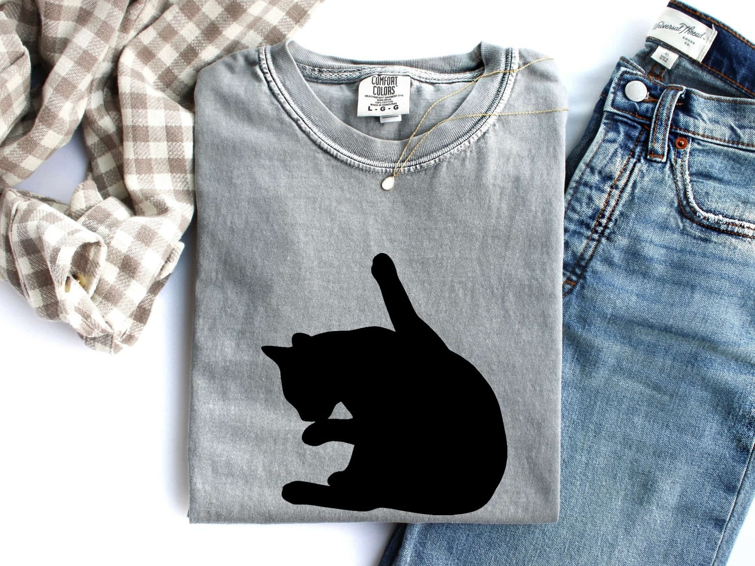 Cat Figure Shirt for Women – Simple Plain Fresh Pet Posture Illustration Feline Graphic Tee