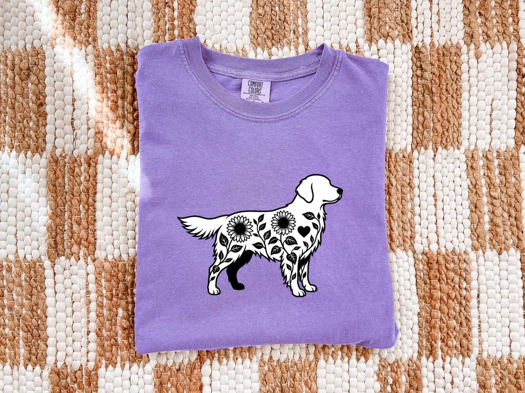 Golden Retriever Shirt for Women – Boho Minimalist Floral Sunflower Hippie Dog Graphic Tee
