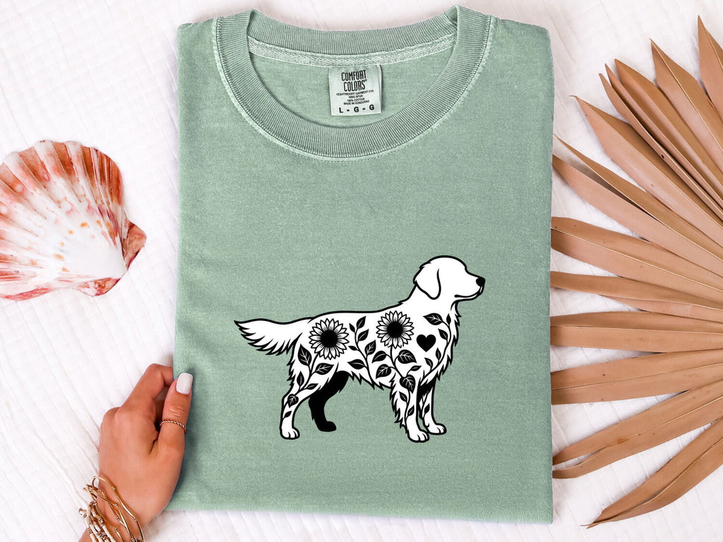 Golden Retriever Shirt for Women – Boho Minimalist Floral Sunflower Hippie Dog Graphic Tee