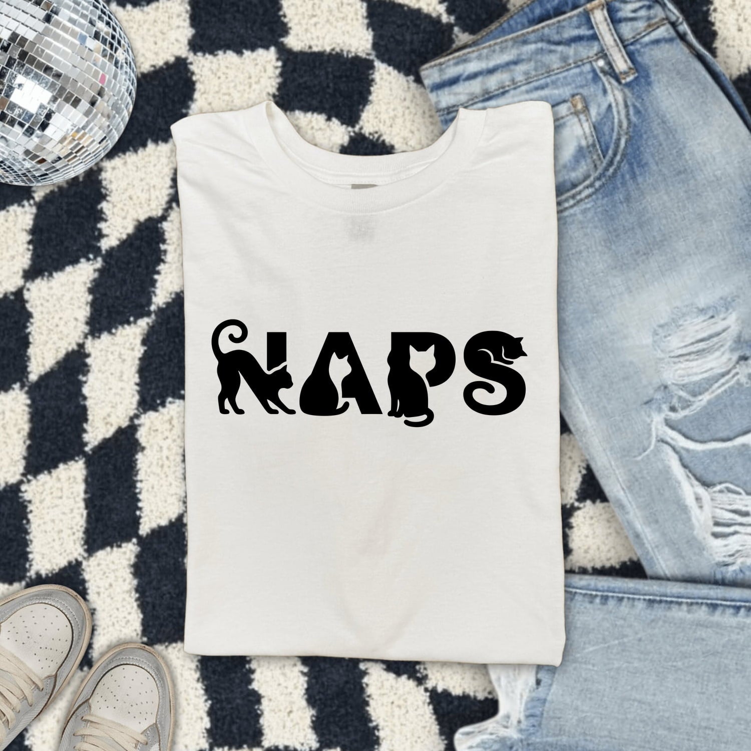 Cat Outline Shirt for Women – Basic Animal Current Resting Feline Graphic Tee