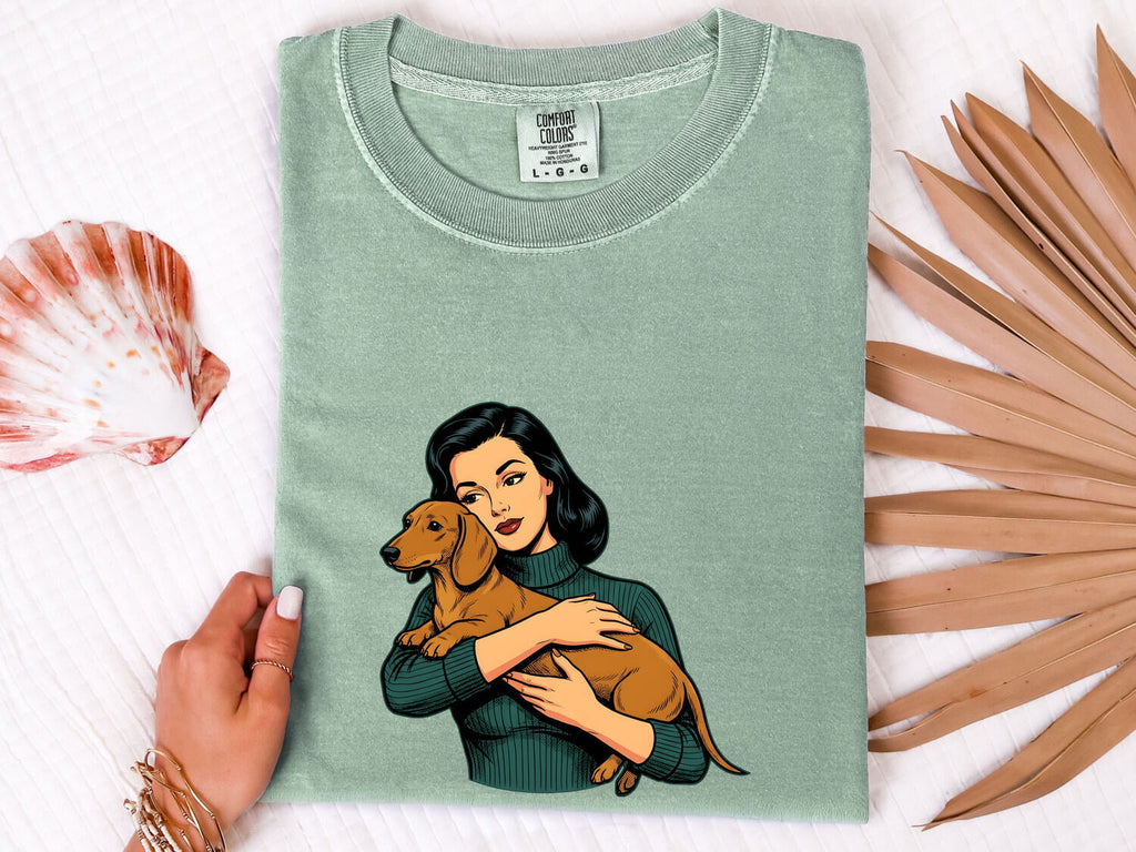 Dachshund Shirt for Women – Retro Cartoon Hug Wiener Dog Doodle Graphic Tee