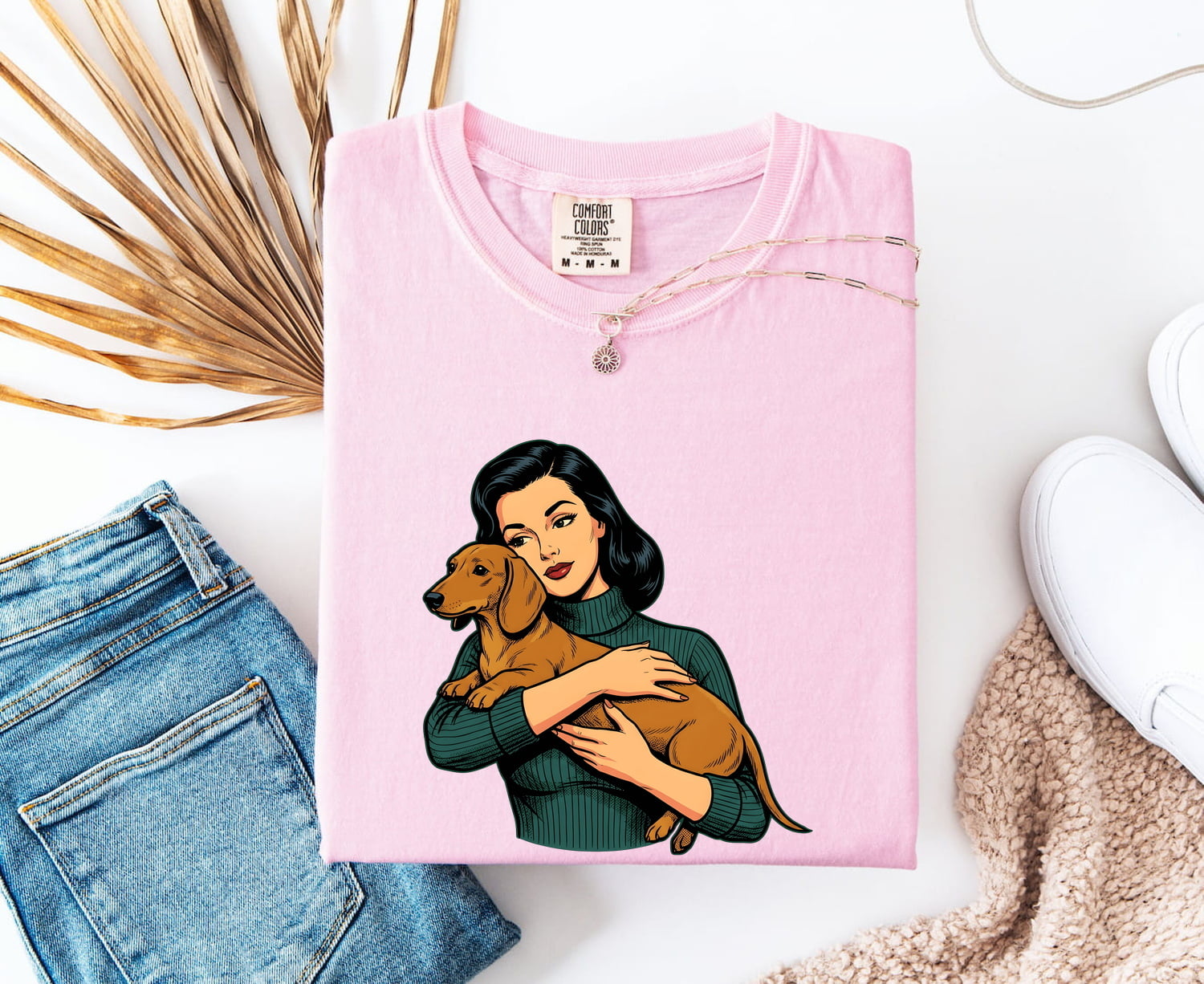 Dachshund Shirt for Women – Retro Cartoon Hug Wiener Dog Doodle Graphic Tee