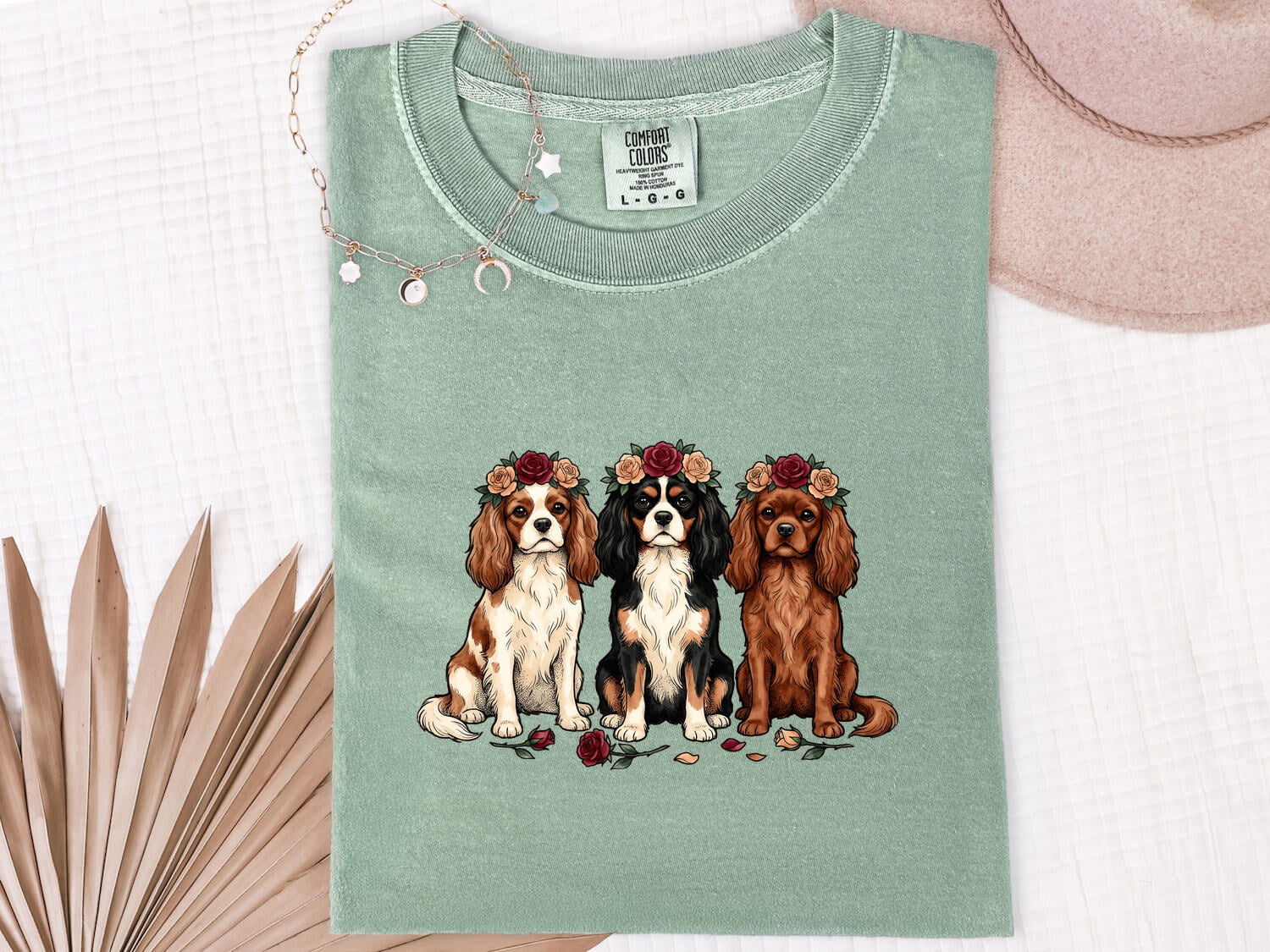 Cavalier Spaniel Shirt for Women – Retro Hand Drawn Flower Wreath Dog Graphic Tee