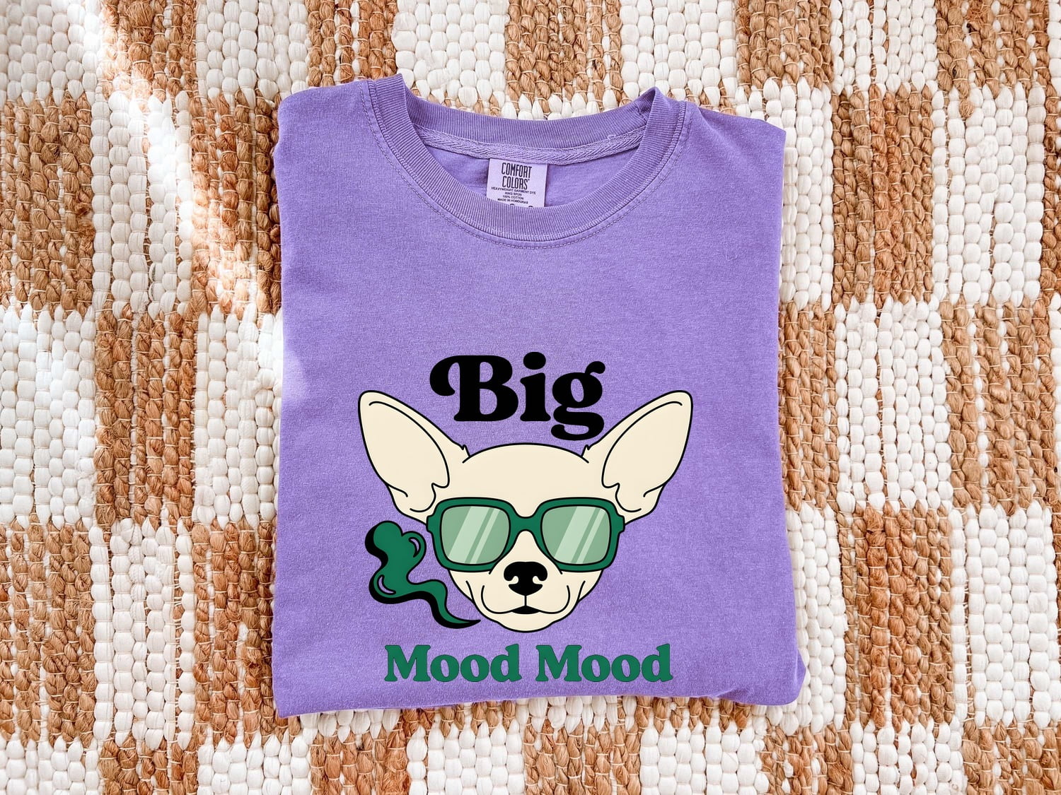 Chihuahua Shirt for Women – Funny Comic Classic Glasses Smoke Cartoon Dog Graphic Tee
