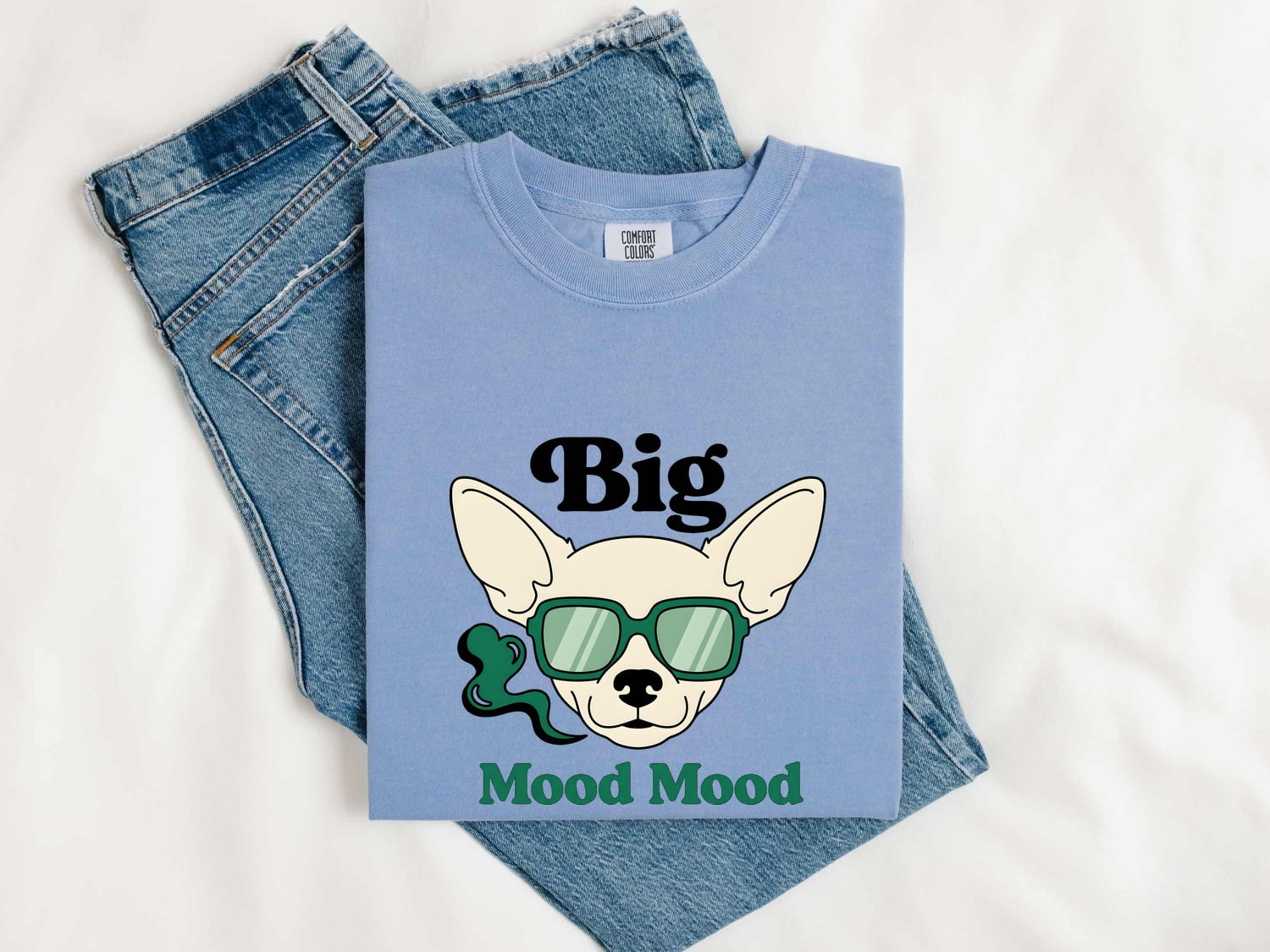 Chihuahua Shirt for Women – Funny Comic Classic Glasses Smoke Cartoon Dog Graphic Tee