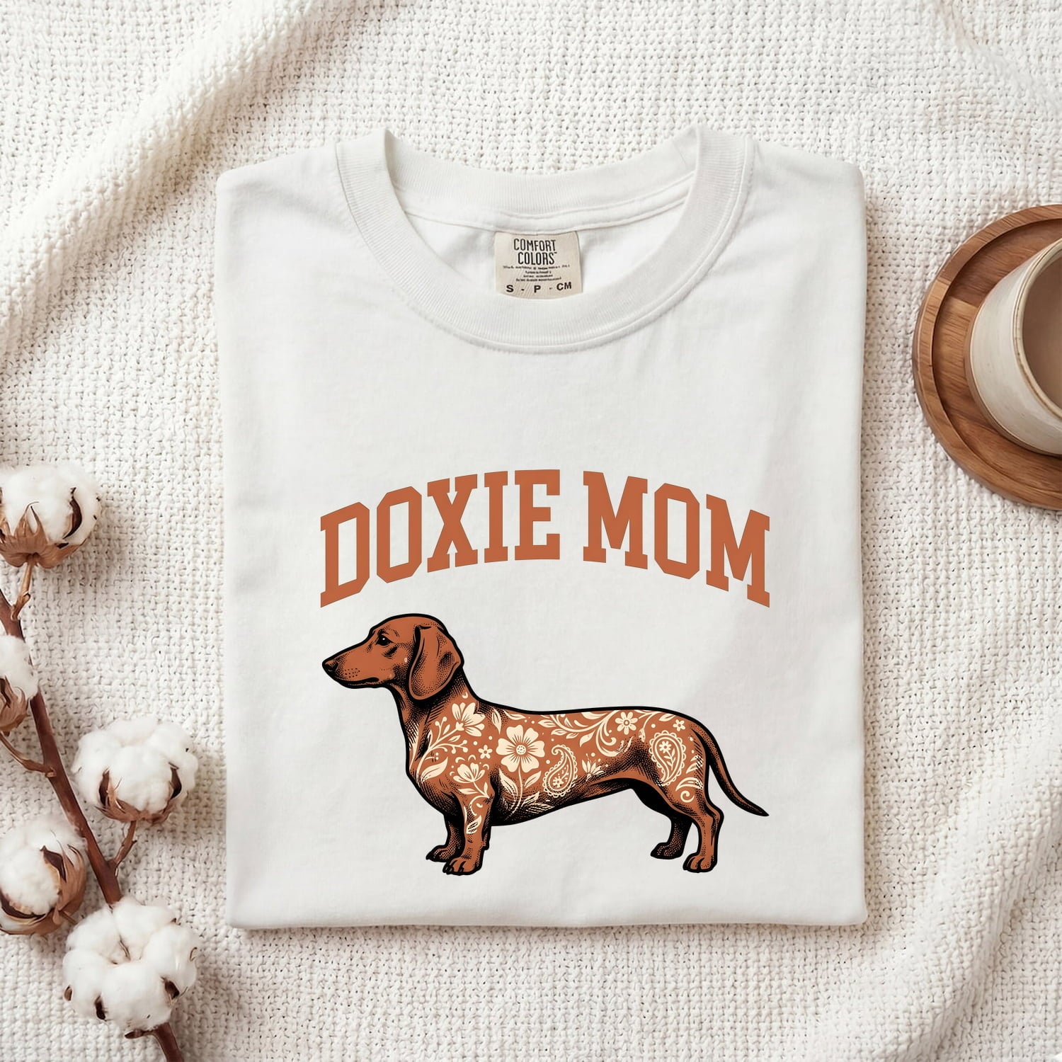 Dachshund Shirt for Women – Nostalgic Cartoon Blossom Print Wildlife Wiener Dog Graphic Tee