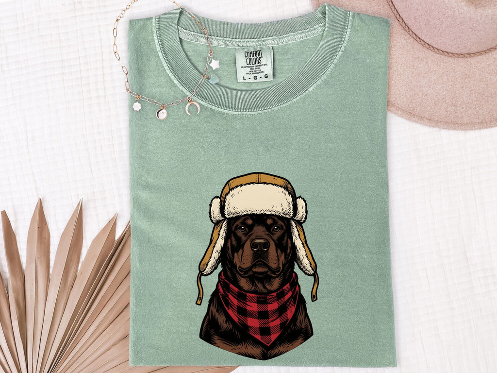 Rottweiler Shirt for Women – Vintage Hand Drawn Retro Adventure Trapper Hat Dog Graphic Tee