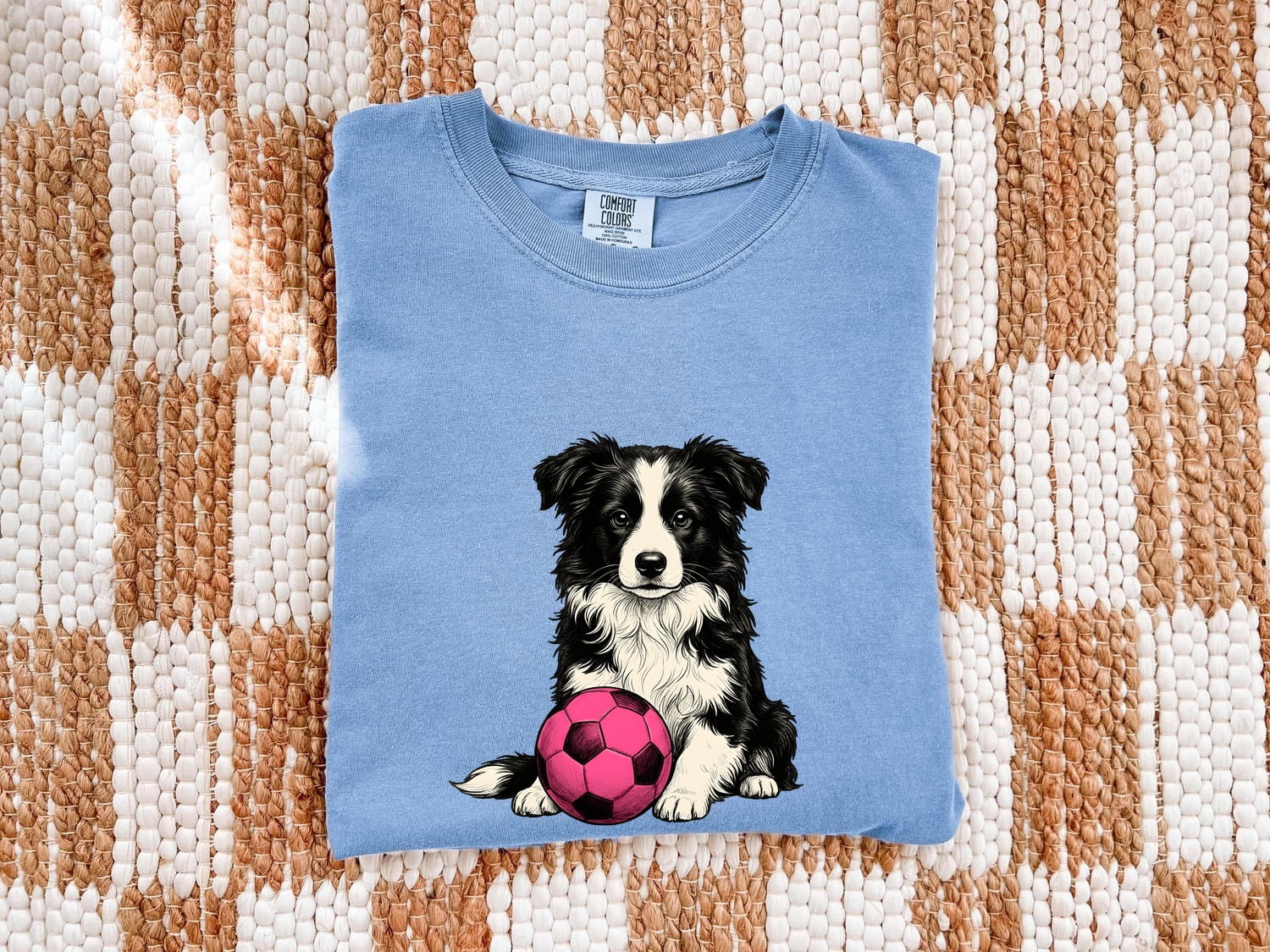 Border Collie Shirt for Women – Retro Sketch Soccer Ball Athletics Drawing Dog Graphic Tee