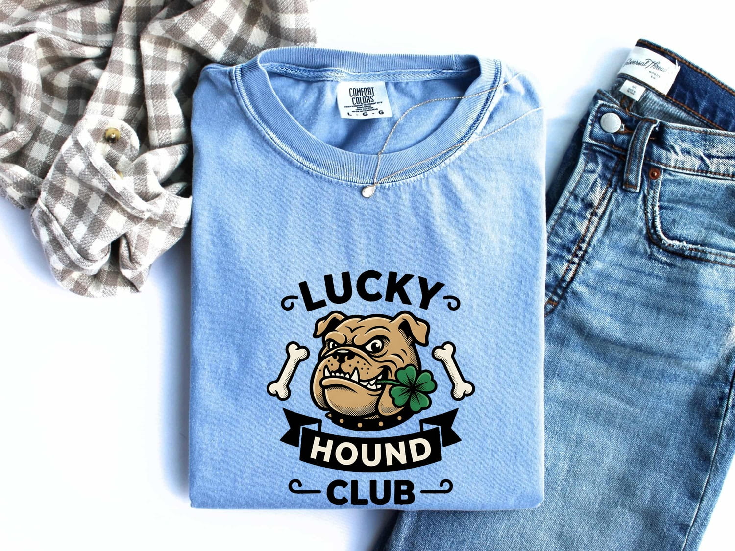 St. Patrick's Day Bulldog Shirt for Women – Line Art Classic Irish Clover Graphic Tee