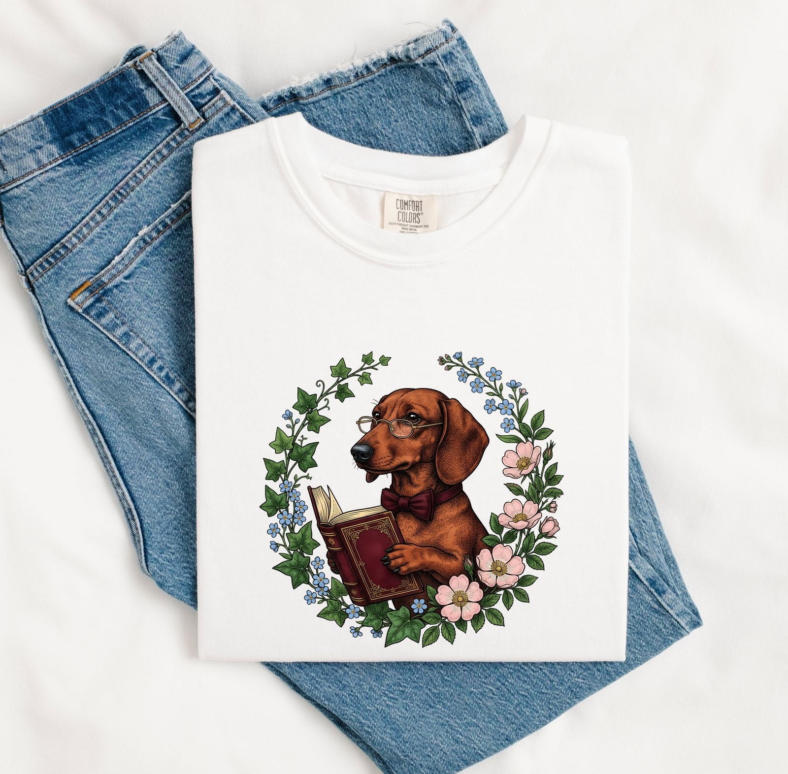Dachshund Shirt for Women – Vintage Hand Drawn Bibliophile Floral Wreath Wiener Dog Graphic Tee