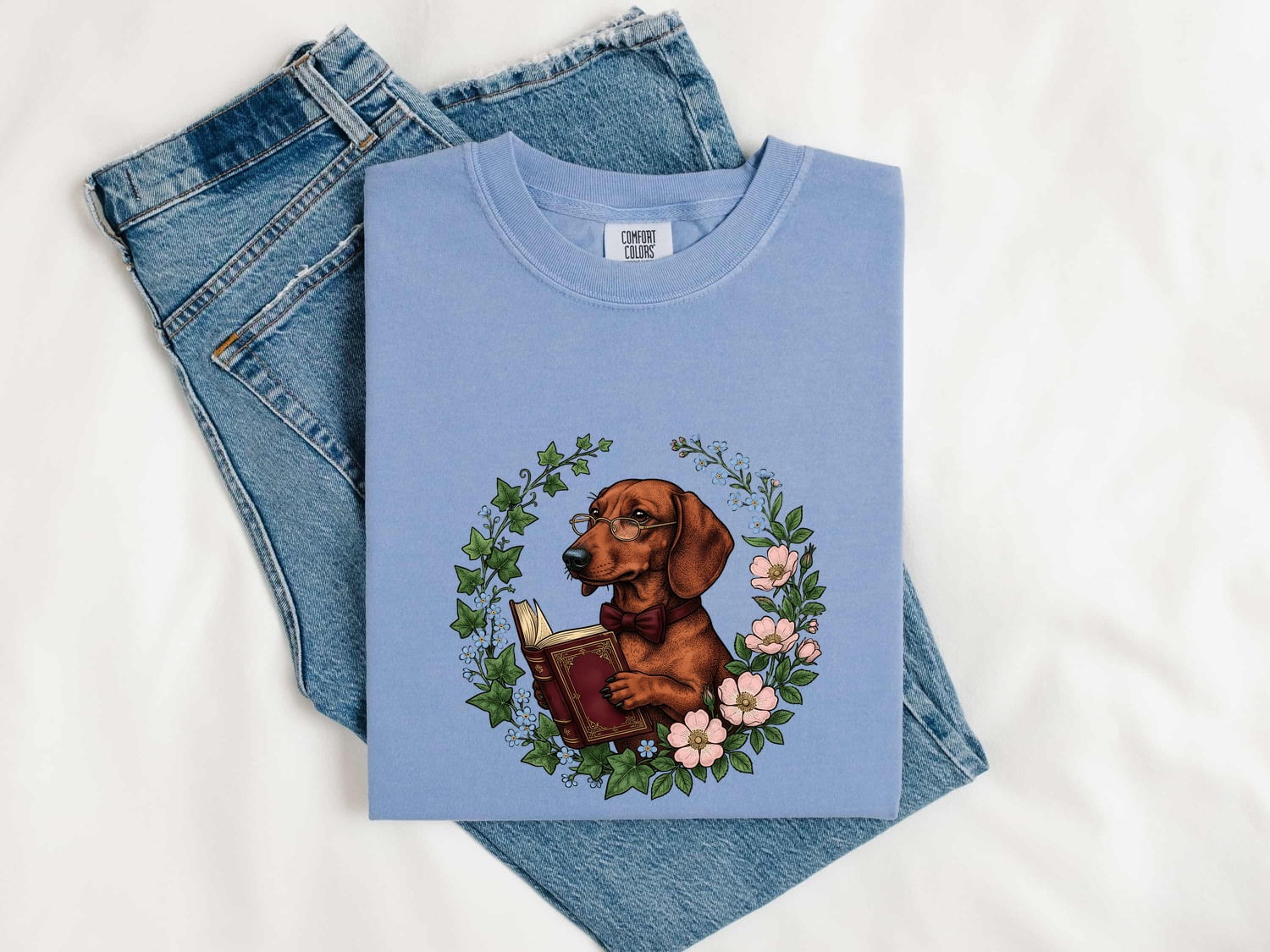 Dachshund Shirt for Women – Vintage Hand Drawn Bibliophile Floral Wreath Wiener Dog Graphic Tee