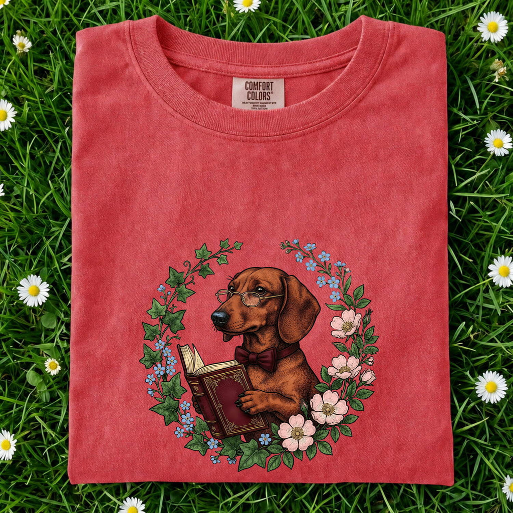 Dachshund Shirt for Women – Vintage Hand Drawn Bibliophile Floral Wreath Wiener Dog Graphic Tee