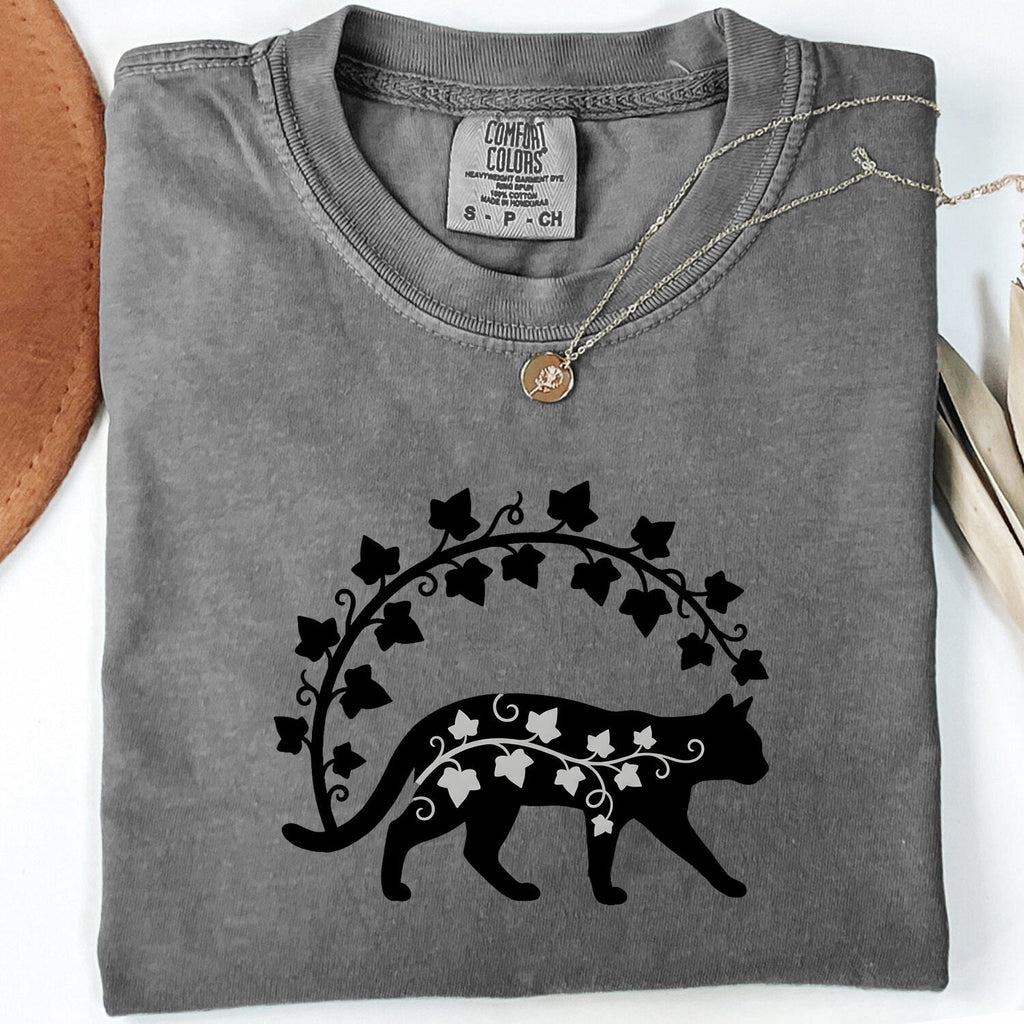 Cat Silhouette Shirt for Women – Line Art Wilderness Outdoor Nature Climbing Leaves Graphic Tee