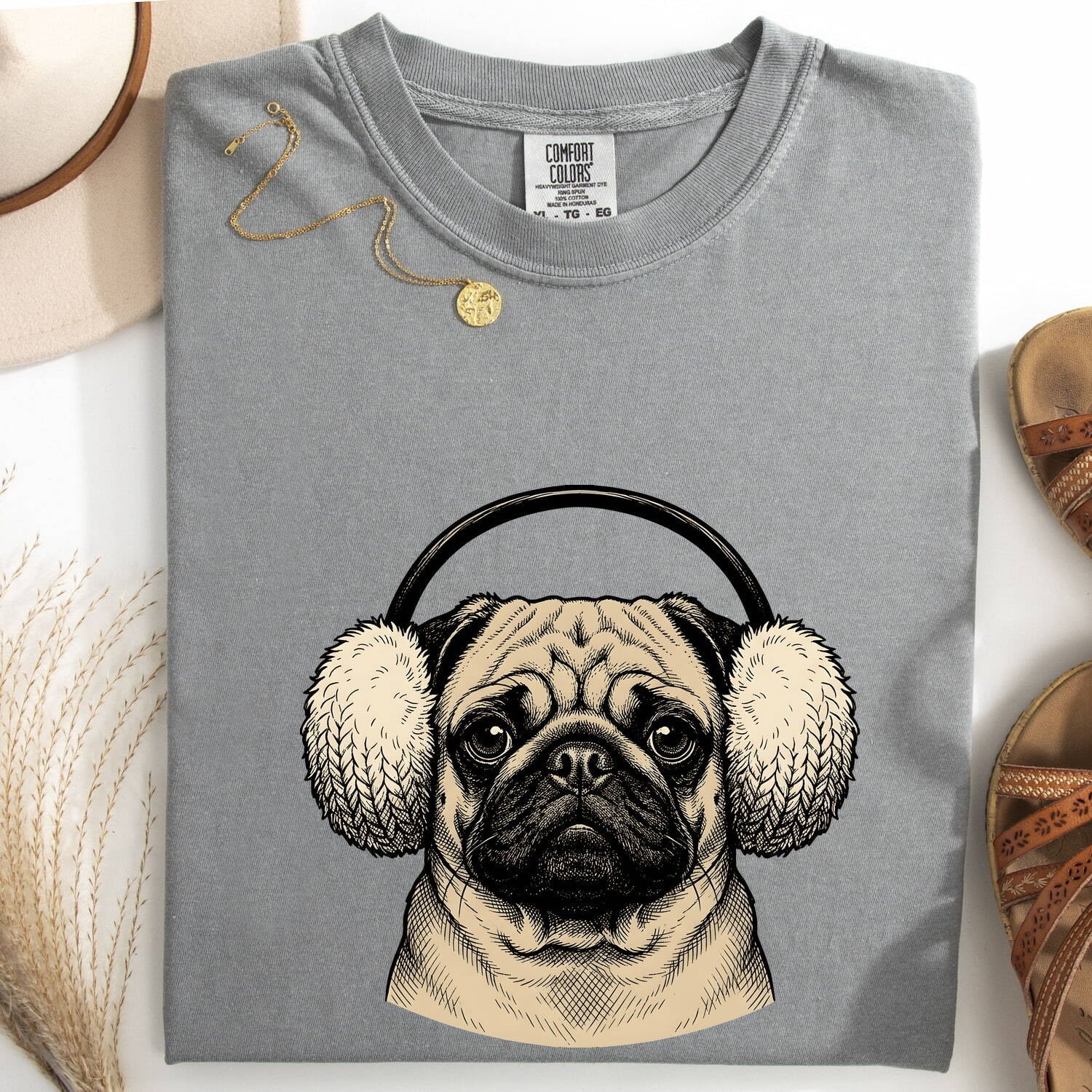 Pug Shirt for Women – Funny Retro Sketch Winter Hat Comedy Puppy Graphic Tee