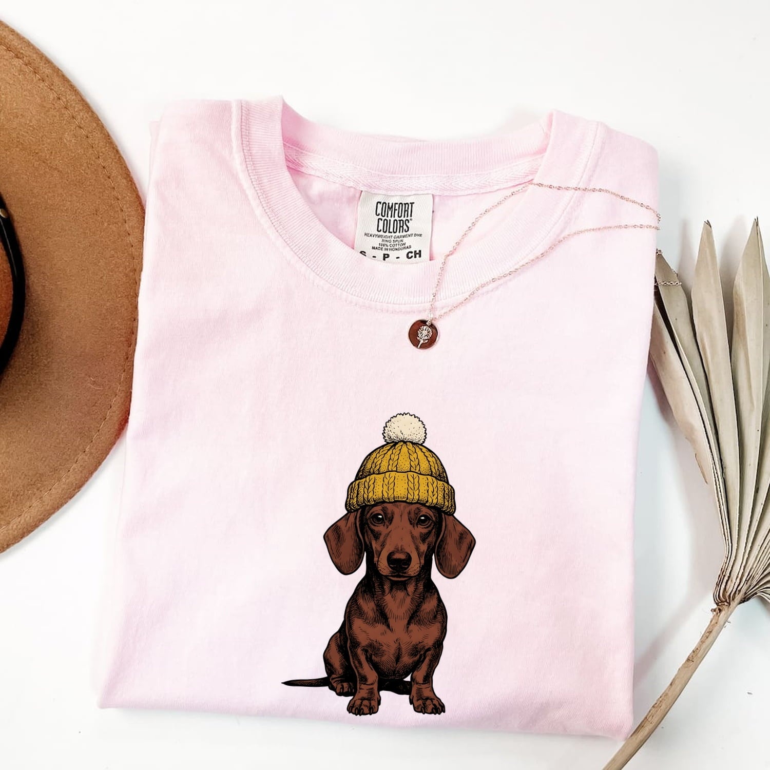 Dachshund Shirt for Women – Retro Sketch Wool Hat Wiener Dog Doodle Graphic Tee