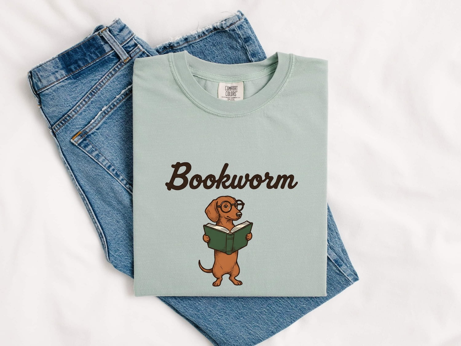 Dachshund Shirt for Women – Vintage Cartoon Bookworm Wiener Dog Reading Graphic Tee